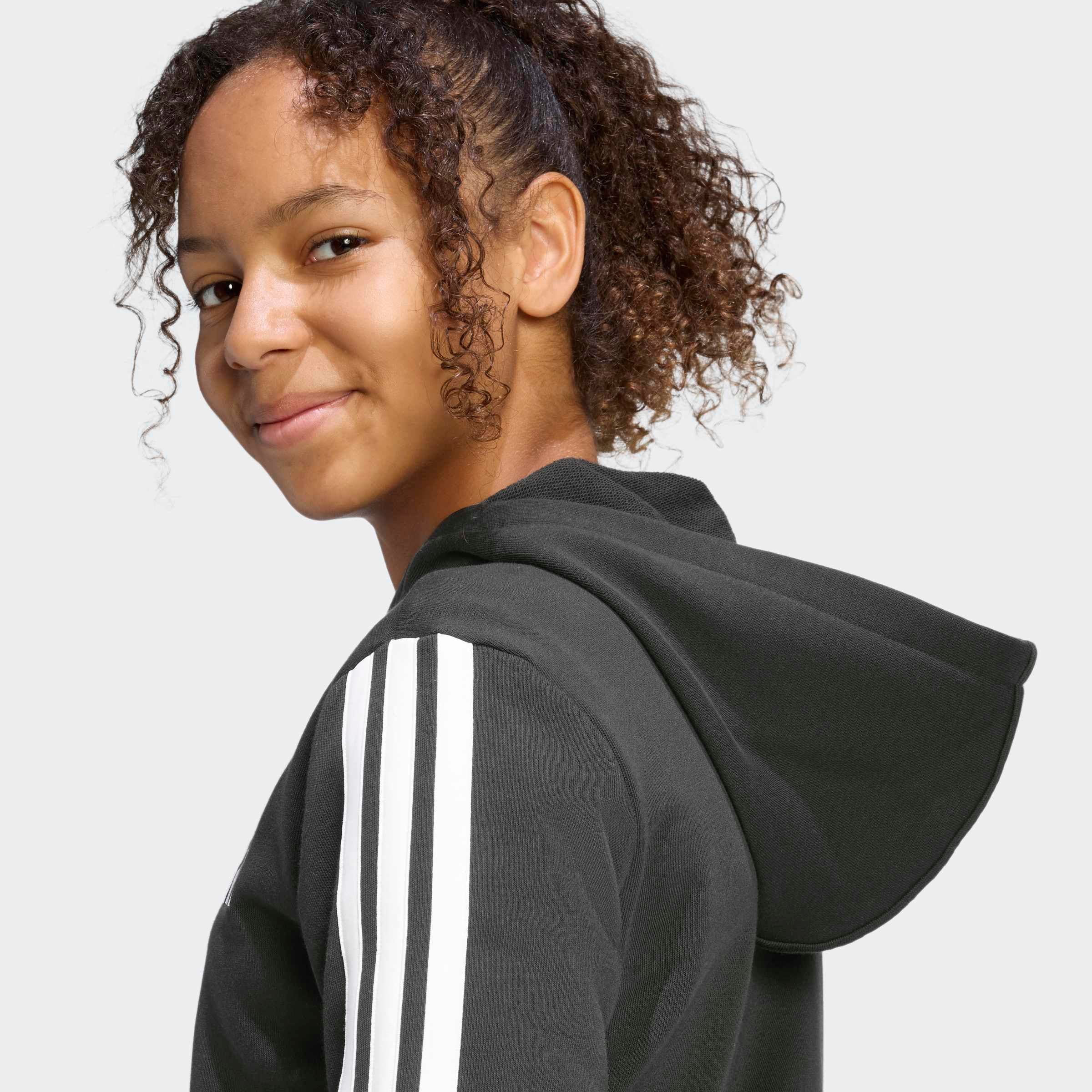 adidas Sportswear Sweat à capuche »ESSENTIALS FULL ZIP HOODIE«
