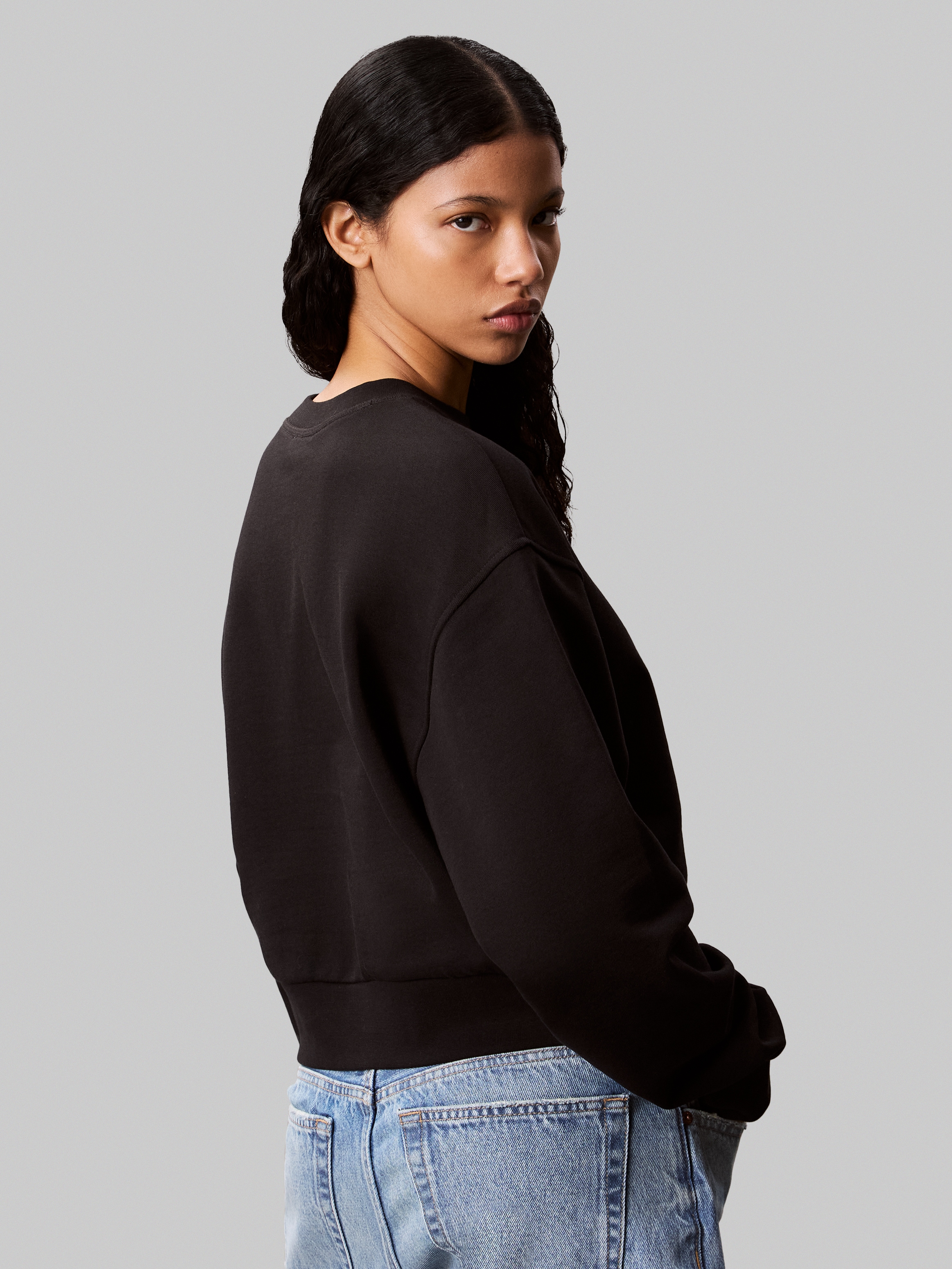 Calvin Klein Sweat-shirt »FRENCH TERRY WOVEN LABEL CREW«, Coupe régulière avec col rond
