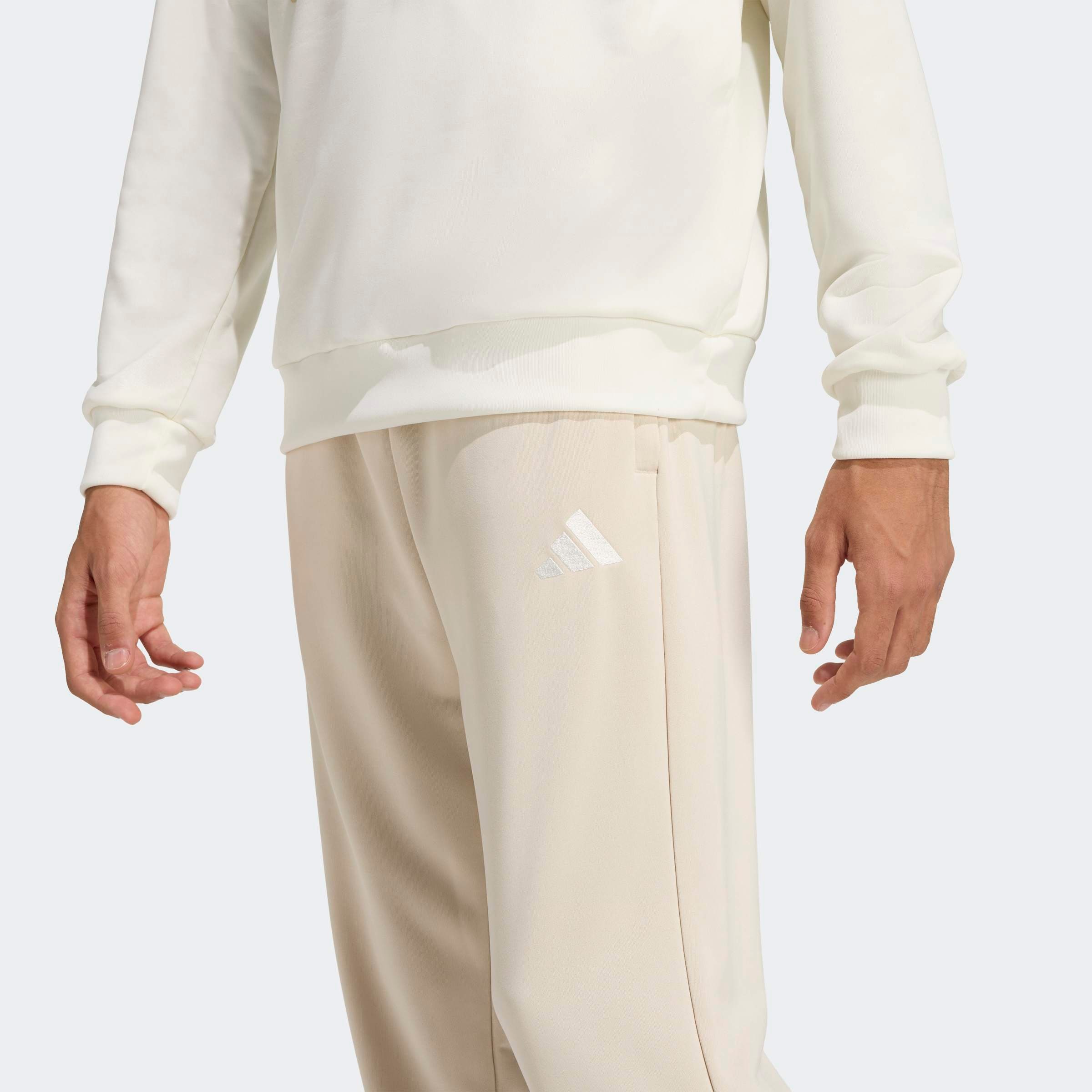 adidas Sportswear Trainingsanzug »BIG LOGO HOODED« 2 tlg. Set aus Hose und Hoodie, aus French-Terry-Material, zweiteilig