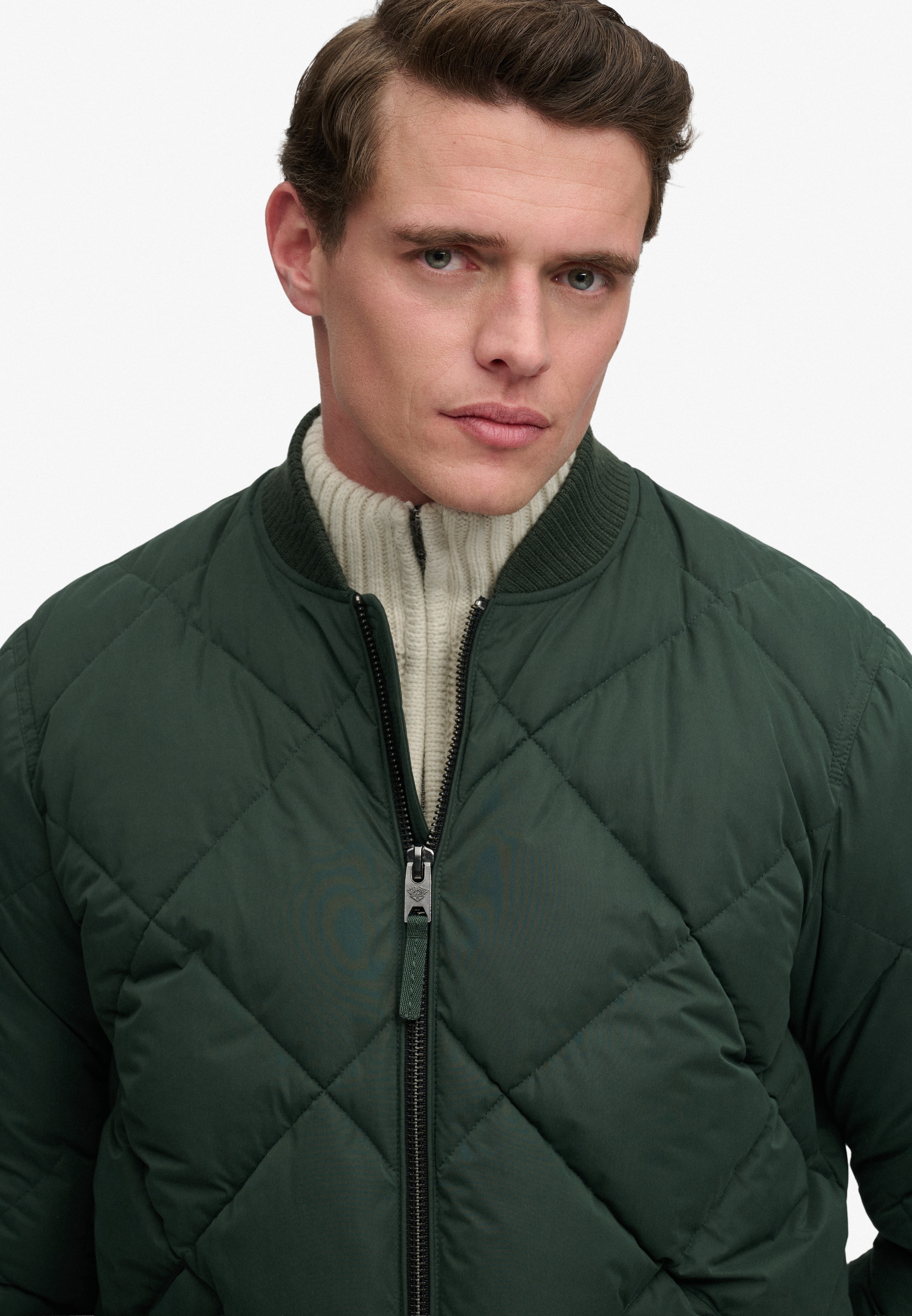 Superdry Veste matelassée »DIAMOND QUILT JACKET« Regular Fit, avec fermeture éclair, en polyester et fibre synthétique
