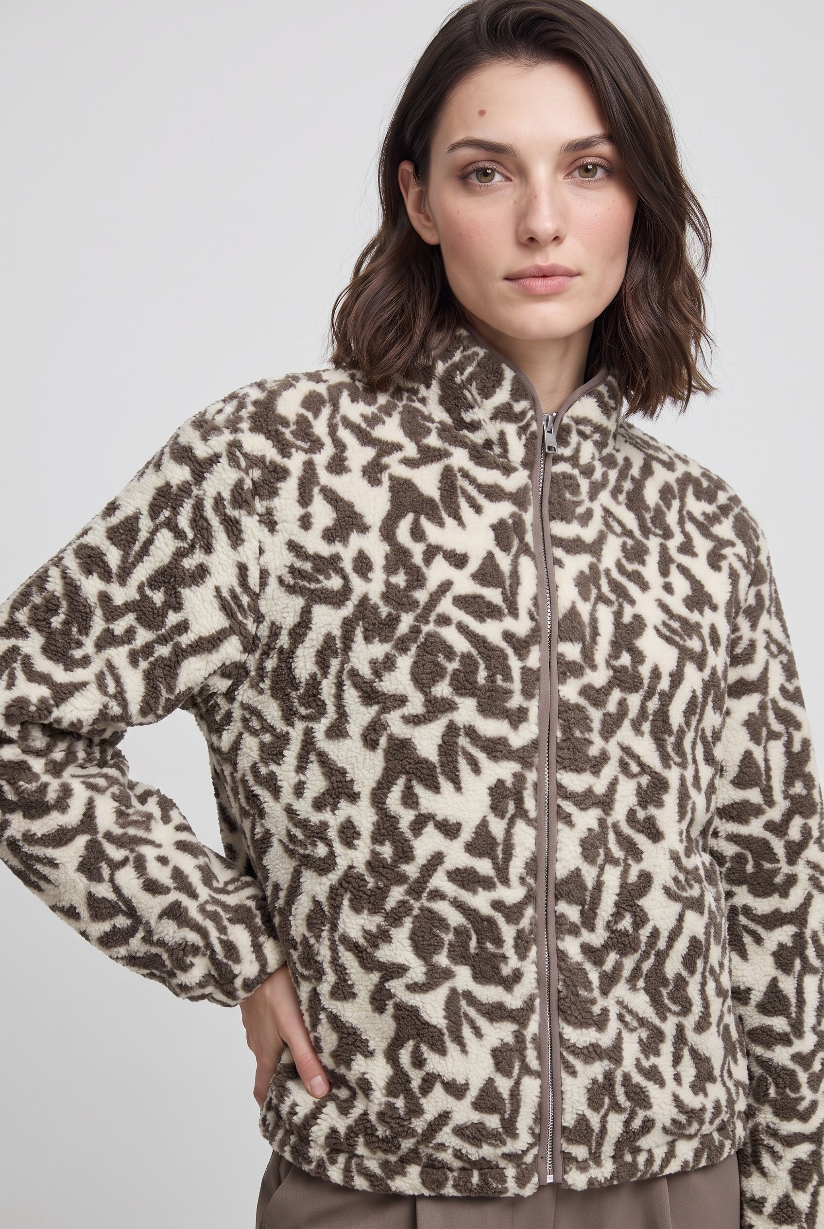 ONLY CARMAKOMA Veste polaire »CARNEW DALLAS L/S HIGHNECK JCKT SWT OTW« Polyester