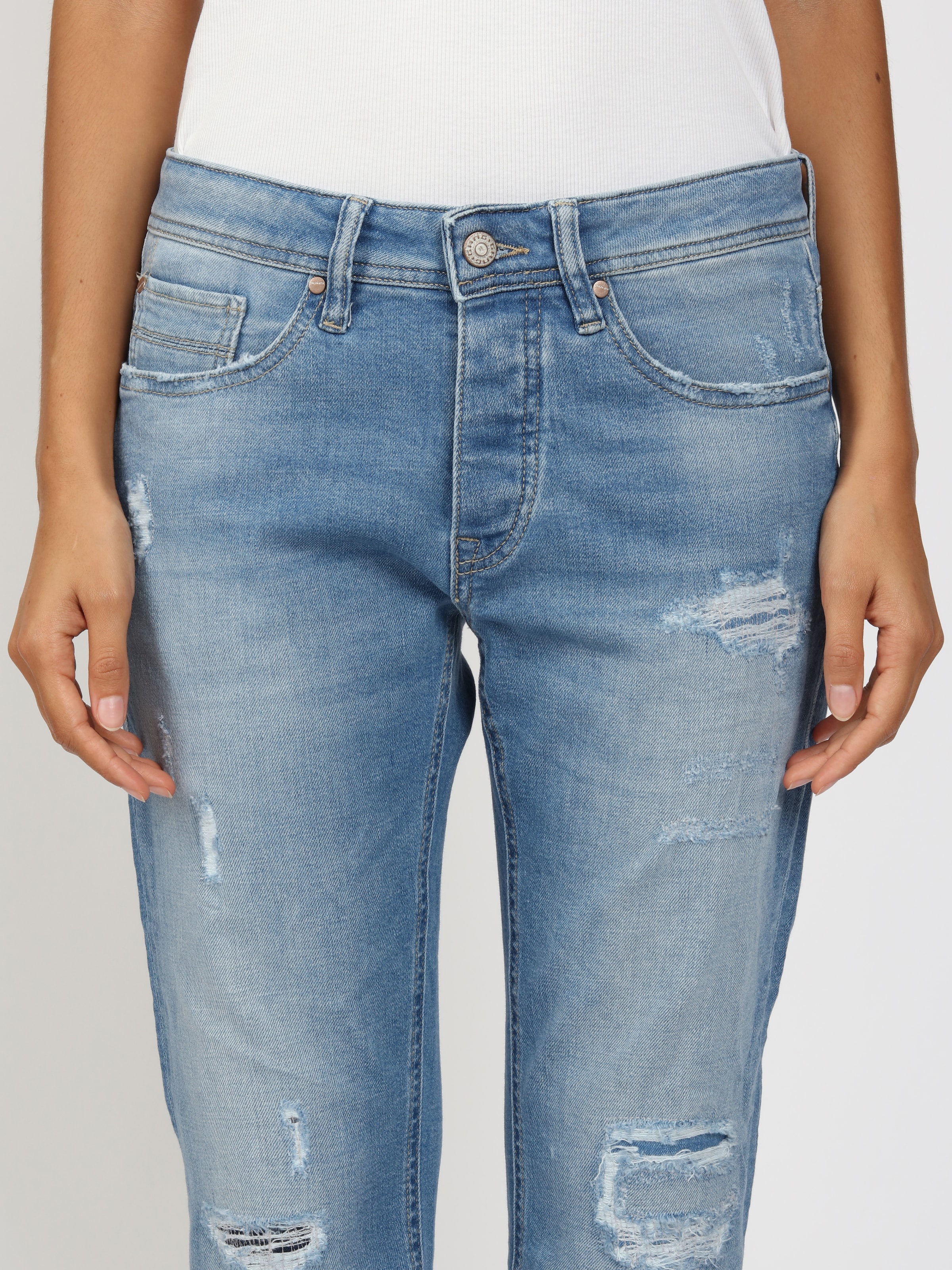 GANG Jeans boyfriend »94NICA CROPPED« avec coupe droite et raccourcie des jambes