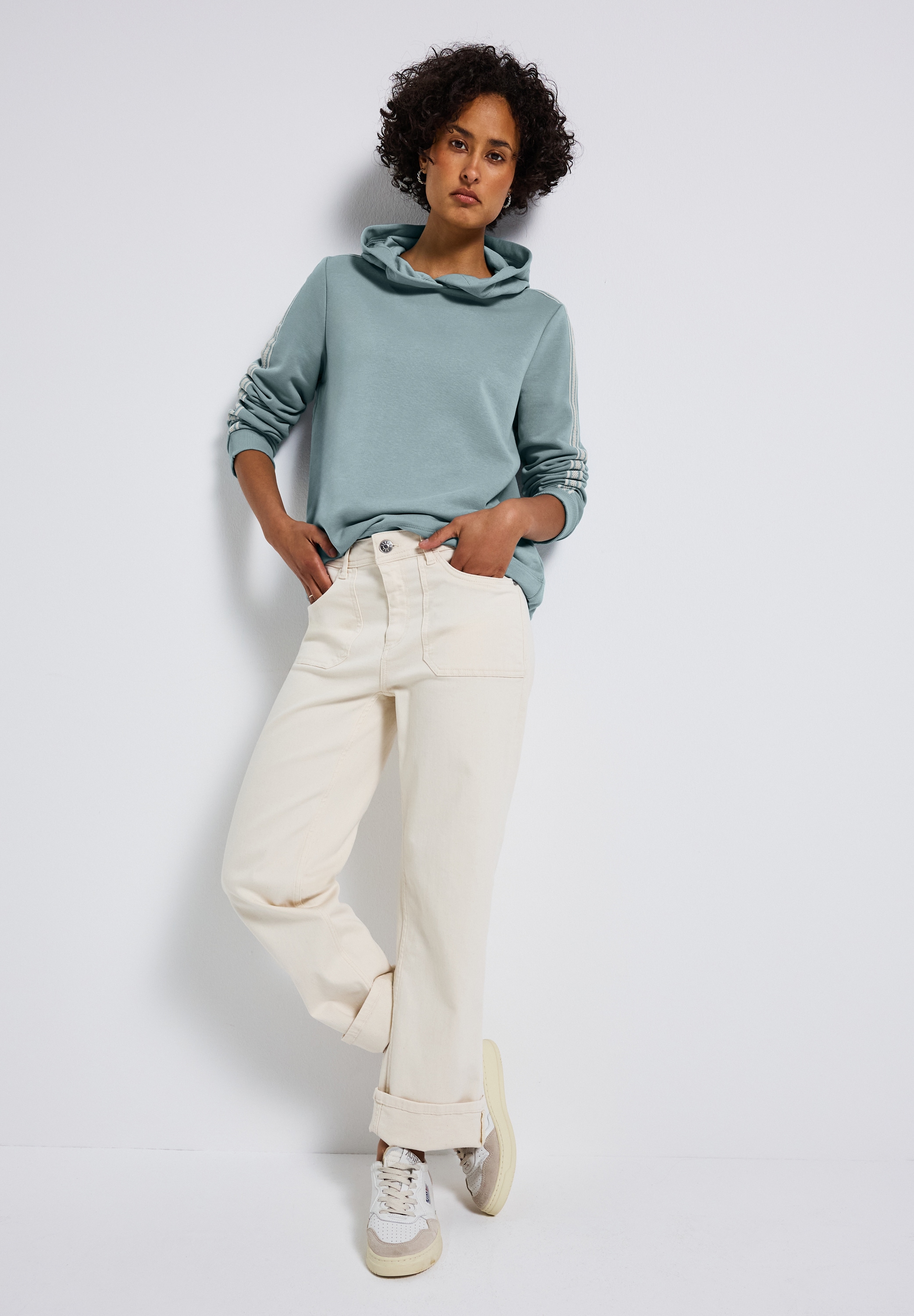 STREET ONE Hoodie , mit Gallonstreifen und Tunnelzug am Saum
