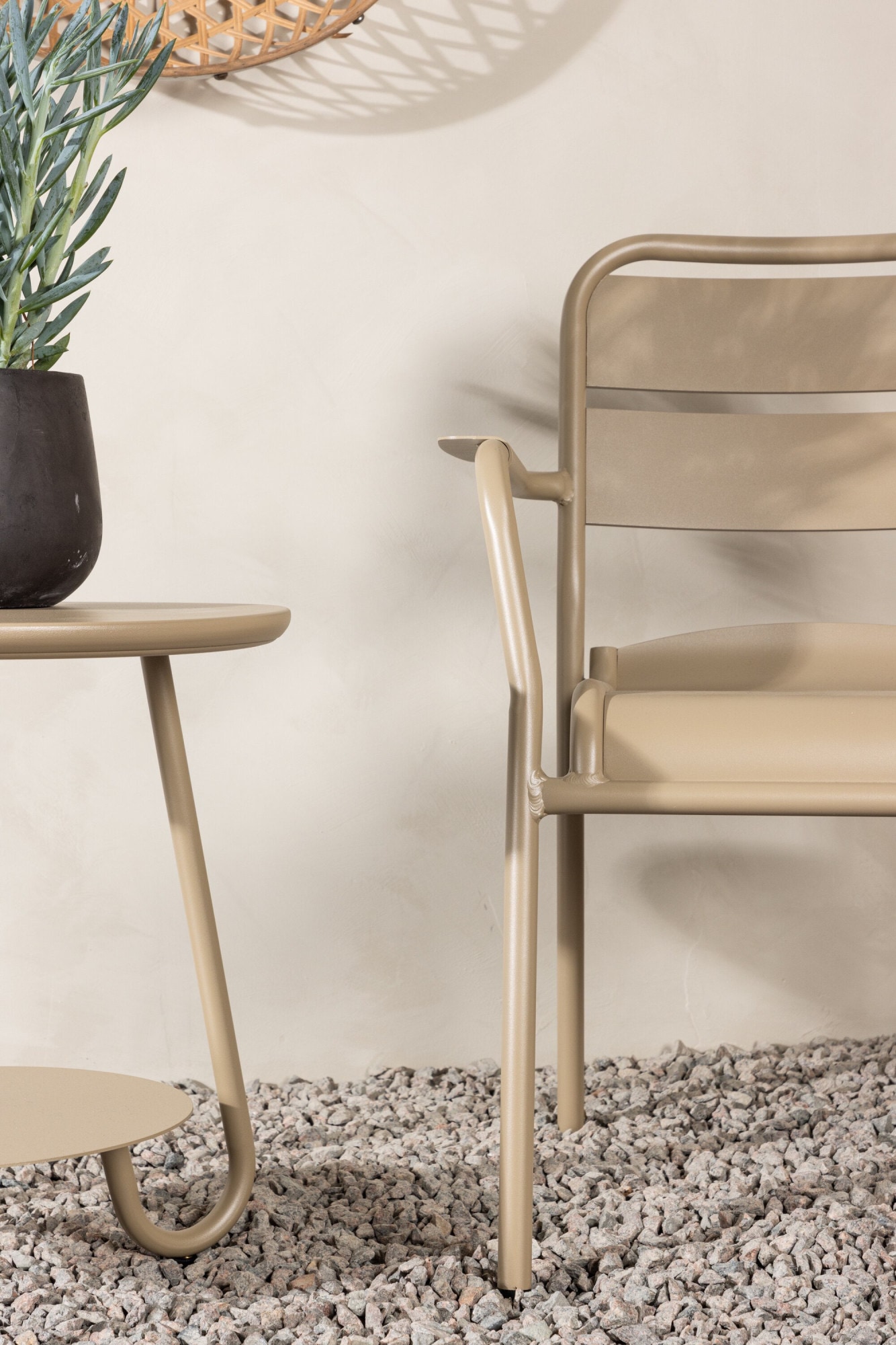 Venture Home Set de balcon »Faro, kompaktes Café-Set für 2 Personen Ø 50 cm, Aluminium« Balkonset, beige, rund, Aluminium leicht, platzsparend, modern