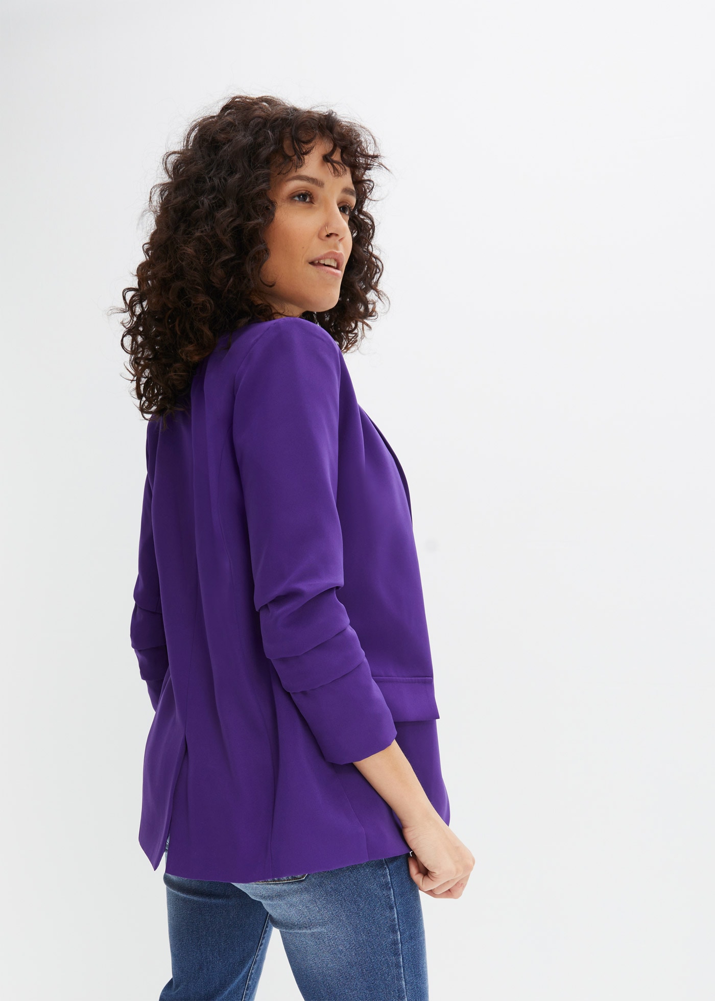 bonprix Veste blazer femininer Stil, schmale Passform, aus Polyester und Elasthan