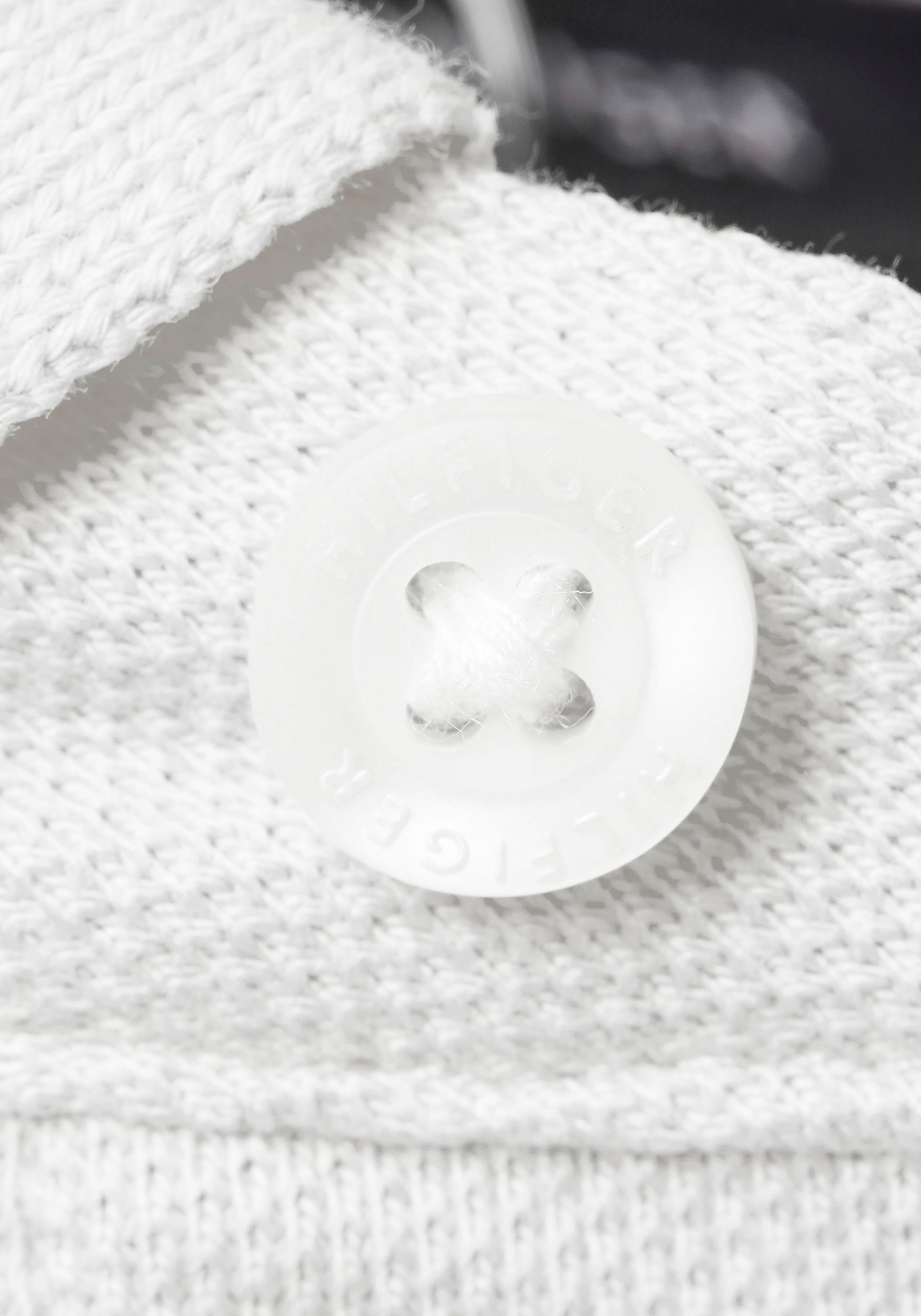 Tommy Hilfiger Polo »1985 SLIM POLO mit Stickerei und Piqué-Qualität« unifarben, casual, slim fit, Baumwollmix, Polokragen