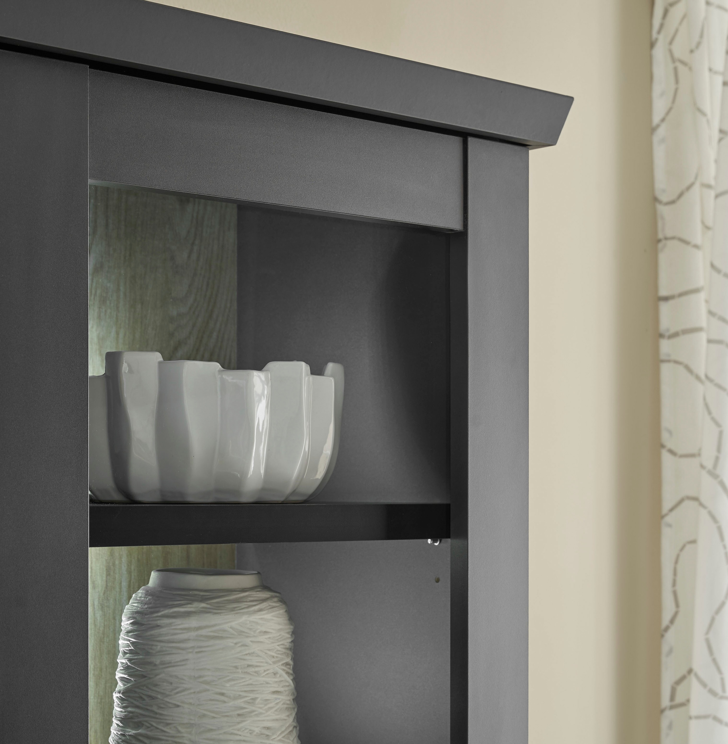 Home affaire Vitrine »Lincoln, Hochschrank im Landhausstil, moderne Glasvitrine« edles Design, messingfarbene Knopfgriffe, vielseitig einsetzbar