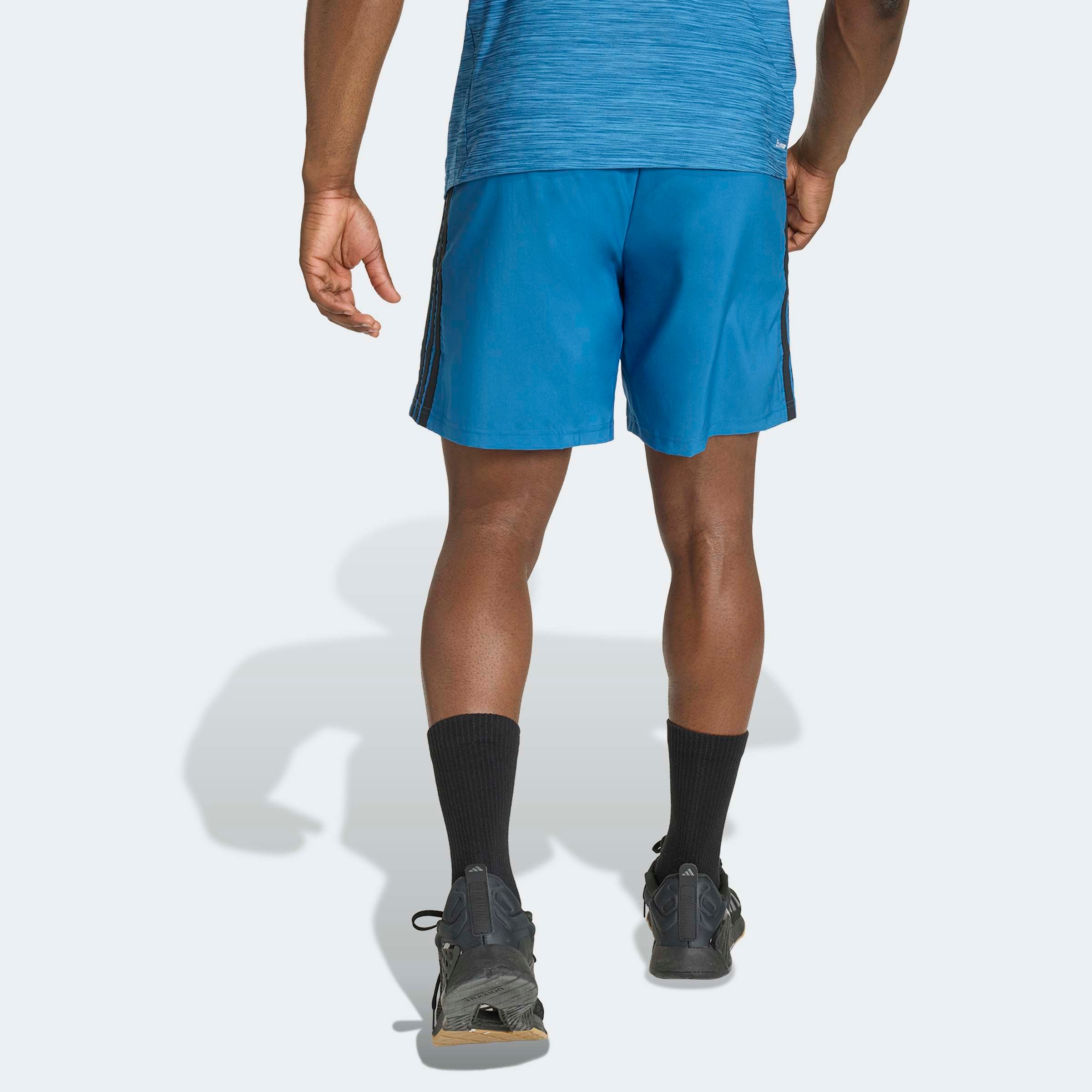 adidas Performance Short »WORKOUT ESSENTIALS BASE 3-STREIFEN WOVEN«  pour fitness et mode sportive, coupe normale
