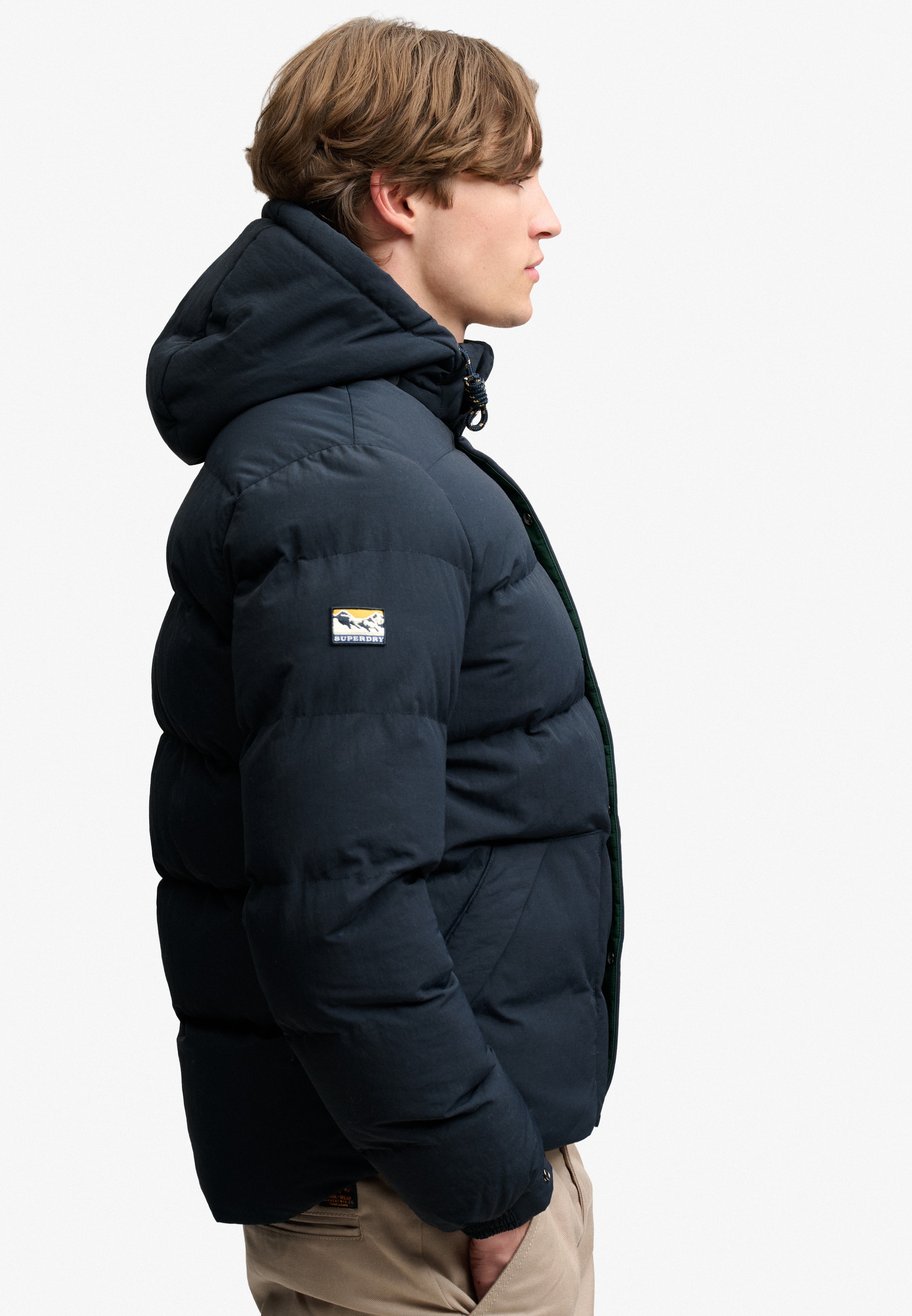 Superdry Steppjacke »OUTDOOR EVEREST PUFFER JKT« mit Kapuze Kunstfaser, relaxed fit