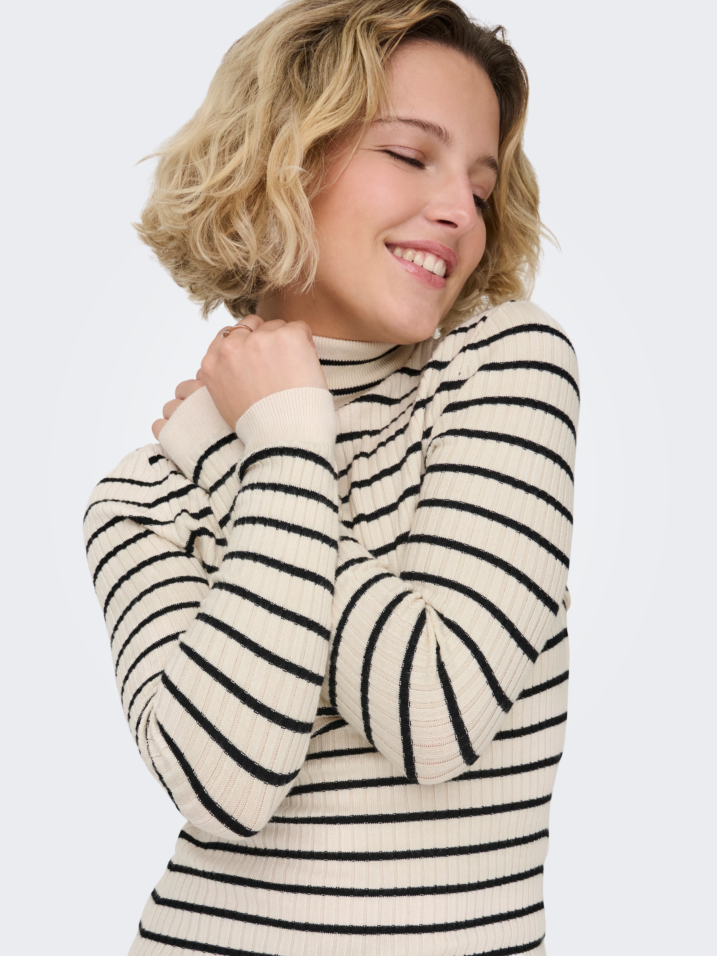 ONLY Rollkragenpullover »ONLKAROL L/S ROLLNECK PULLOVER KNT NOOS« Viskosemischung