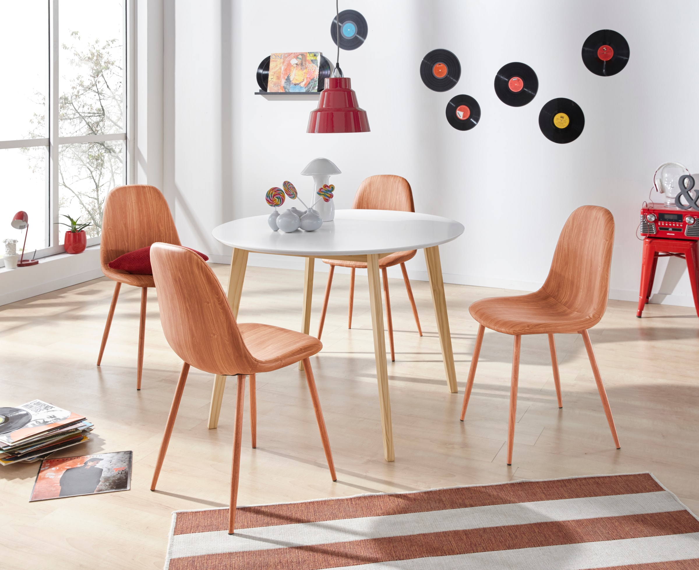 GOODproduct Esszimmerstuhl »Blackburn« () aus Kunstleder und Metallbeinen, in 2 Farbvarianten, Sitzhöhe 49 cm