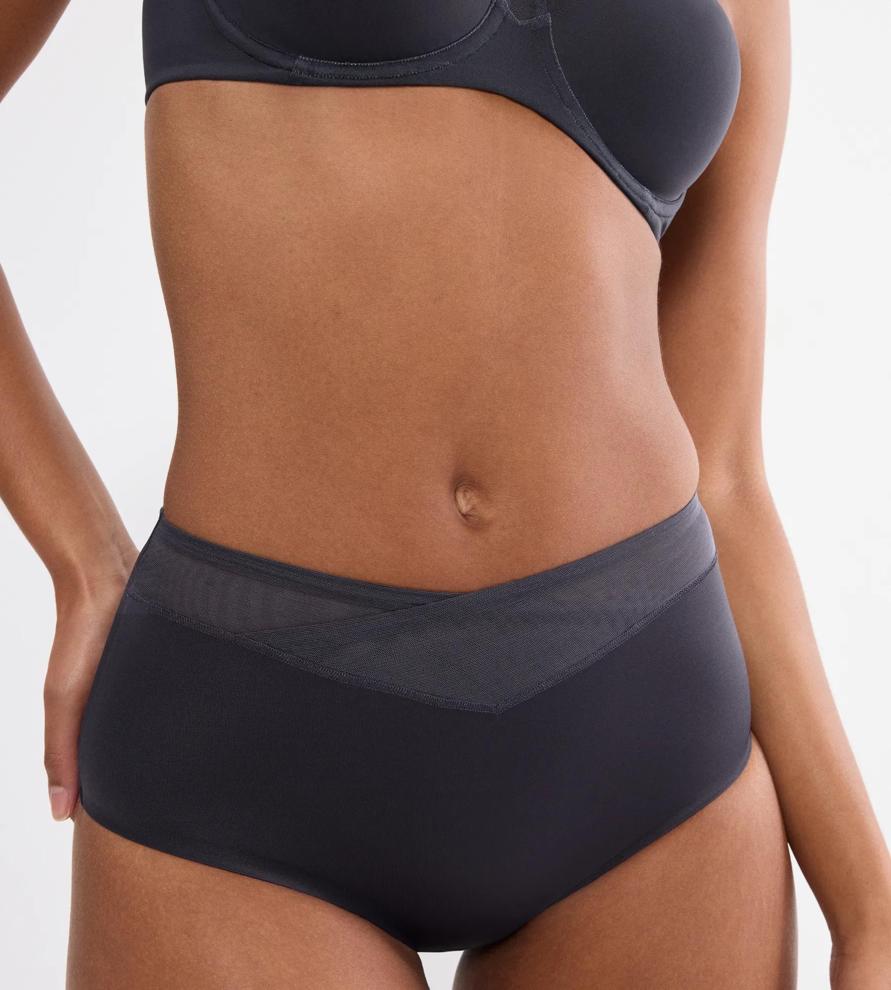 Triumph Shapingslip »True Shape Sensation« Mesh-Einsätze, Stretch-Tüll, Wickel-Optik