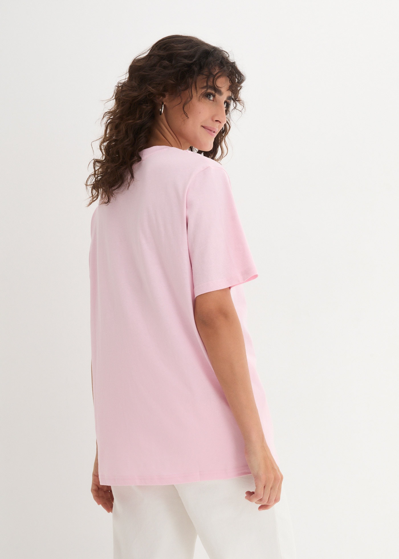 bonprix T-shirt long »Weites Long-Shirt mit V-Ausschnitt, Kurzarm (5er Pack)« Packung, 5 pièces lockere Passform, Kurzarm, mit V-Ausschnitt, unifarben