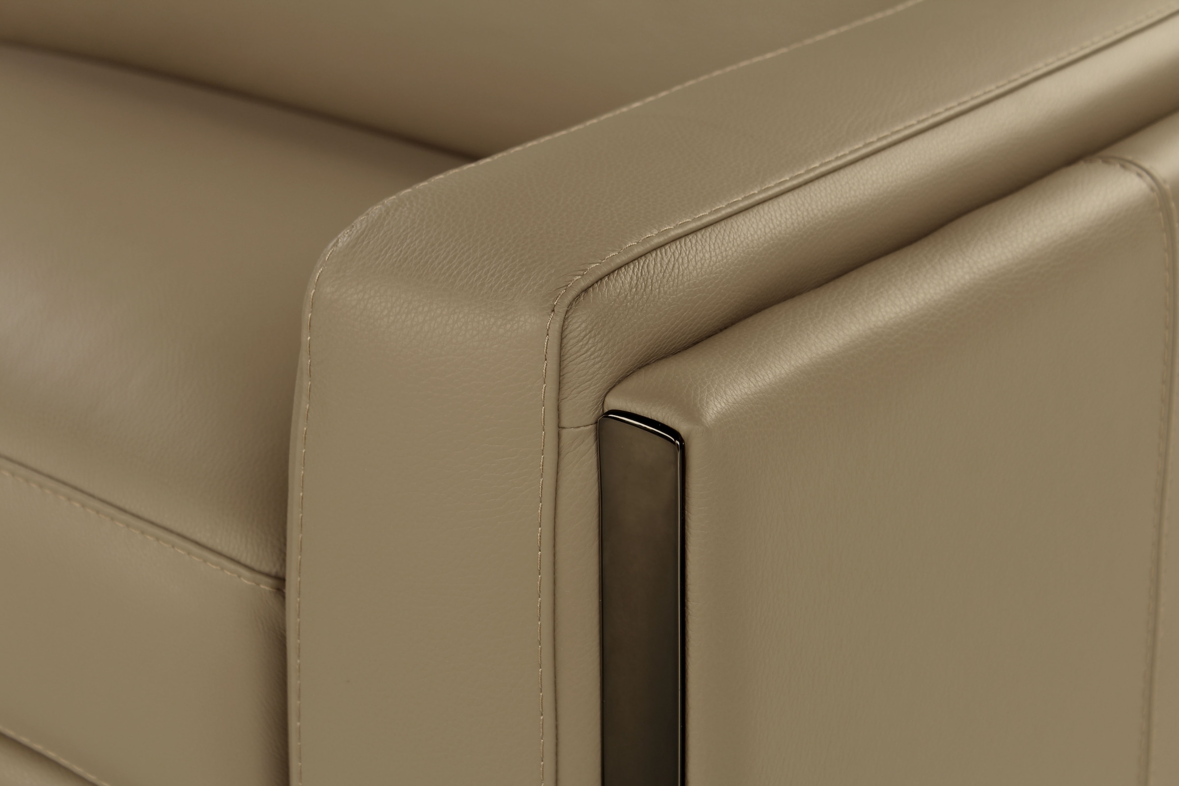 CALIA ITALIA Ecksofa »Pier, Design und erstklassiger Sitzkomfort im Einklang, L-Form« in hochwertigem Lederbezug, 310 cm Breite