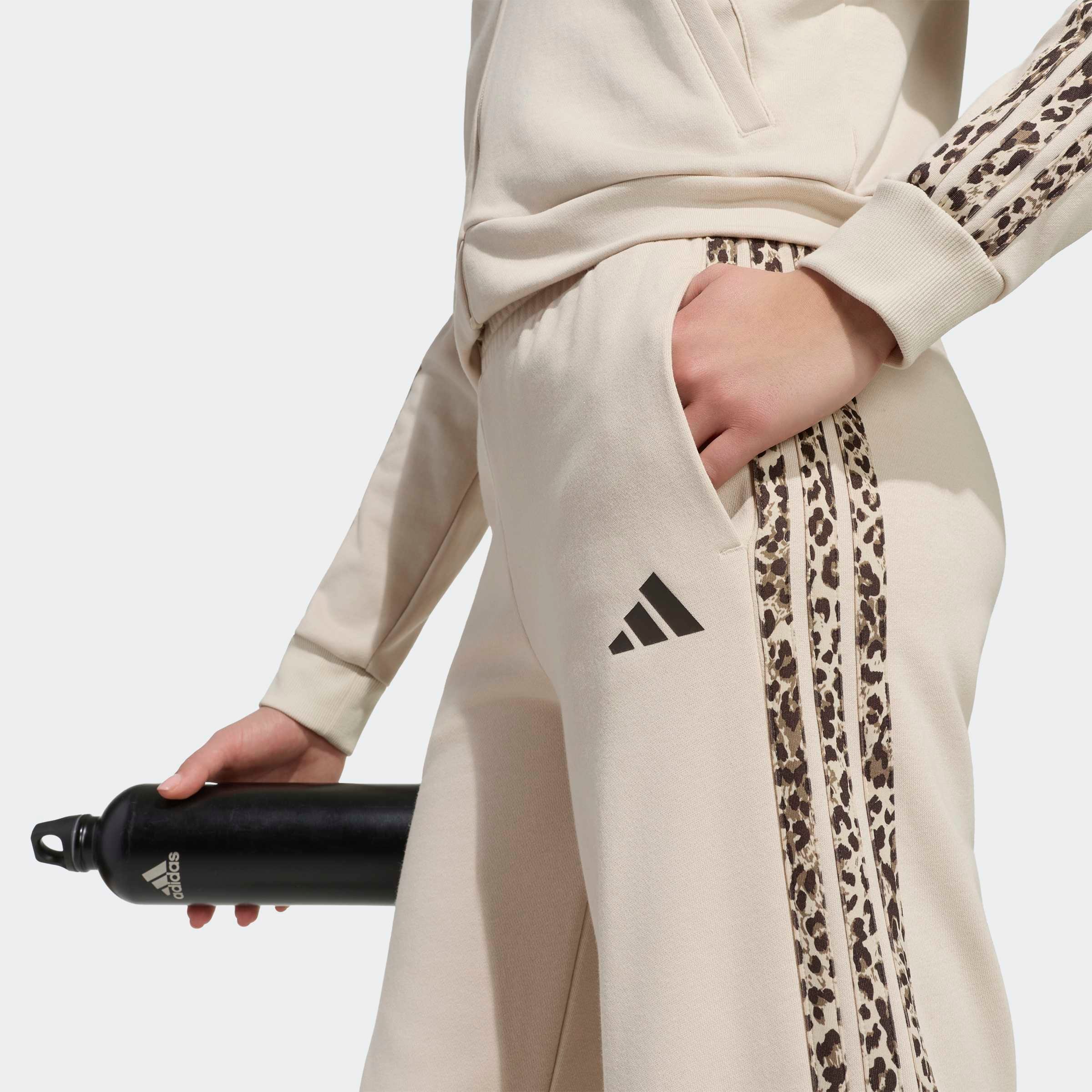 adidas Sportswear Pantalon de sport »MIT ANIMALPRINT«