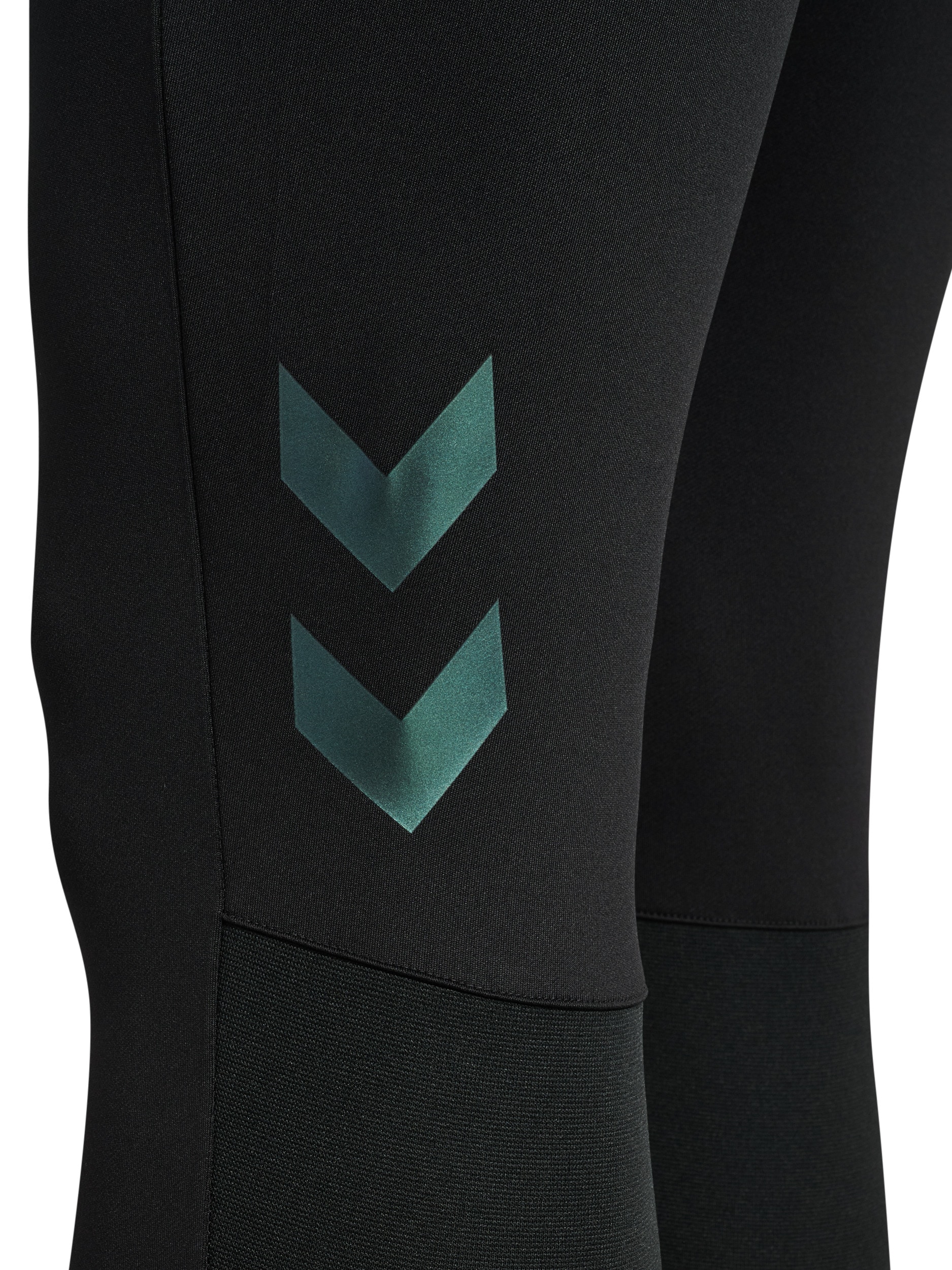 hummel Pantalon de survêtement »HMLBLAZE26 PRO TRAINING PANTS«  en polyester et élasthanne, coupe sportive, coupe flexible