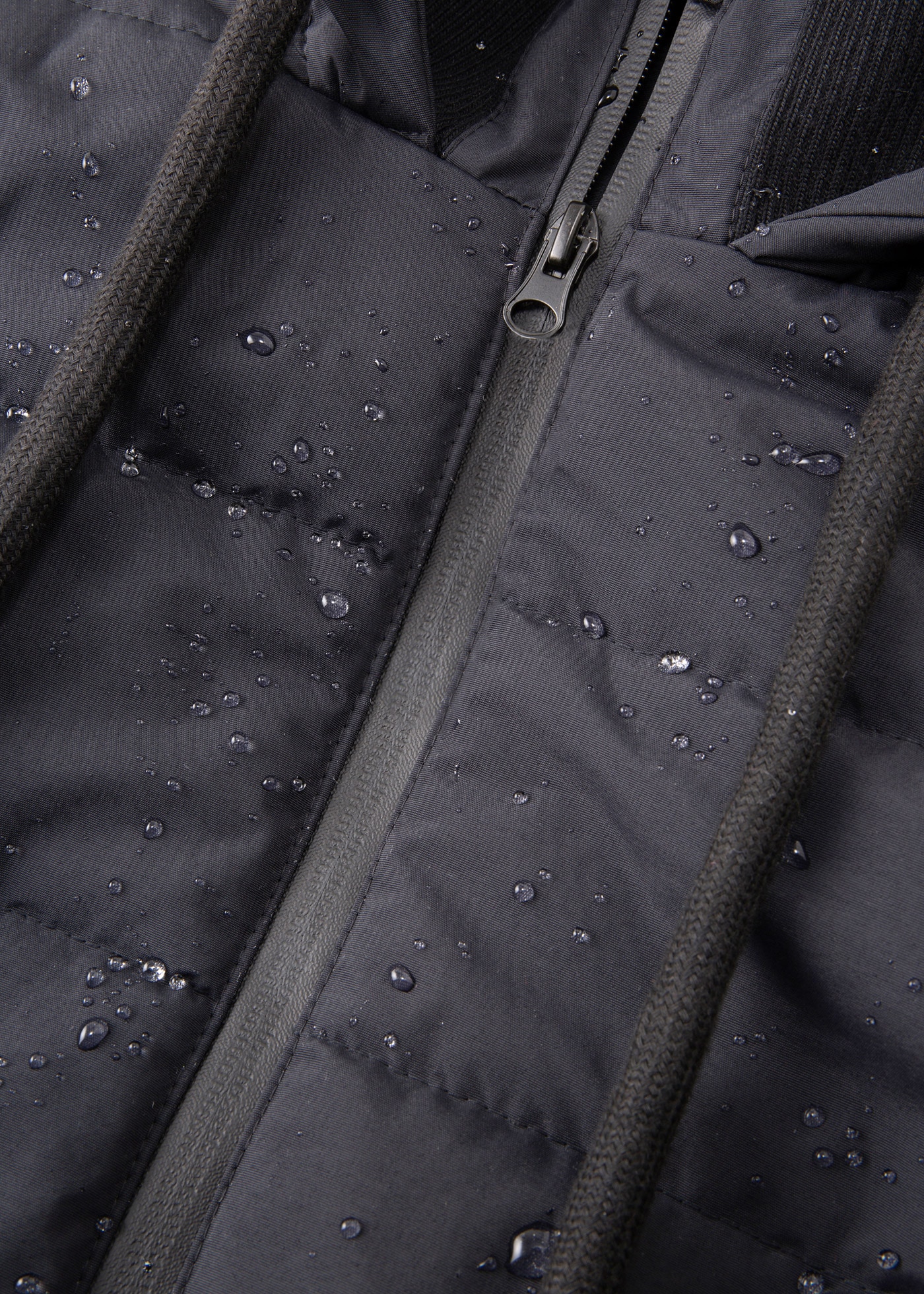 bonprix Steppmantel mit Kapuze, Oversize Passform, sportlicher Stil, mit Stehkragen