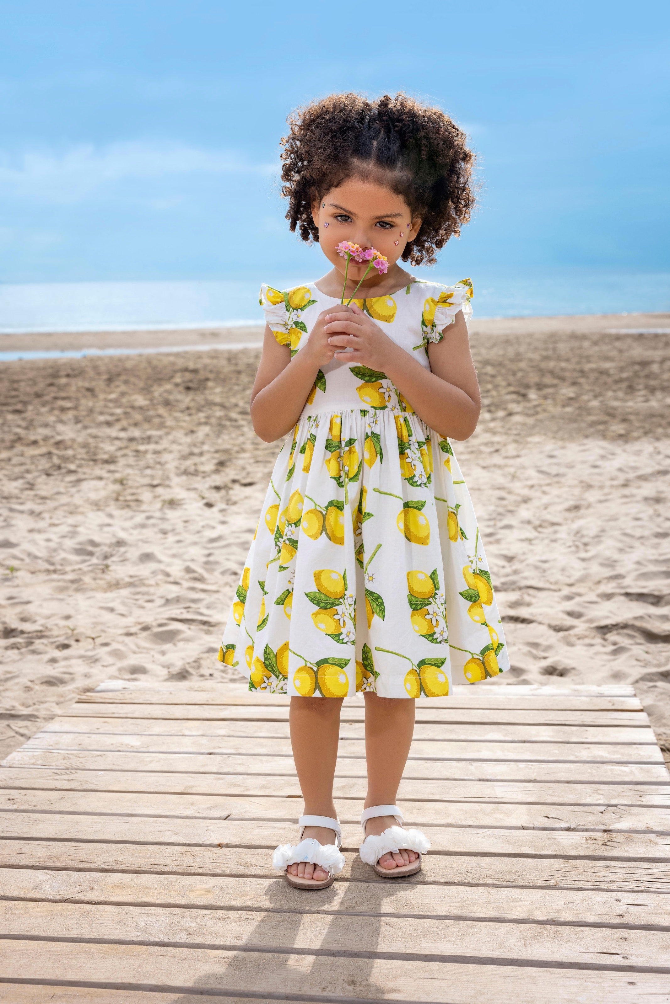 Blue Seven Robe d'été 1 pièces tlg. mit süssen Flügelärmeln und sommerlichem Alloverdruck