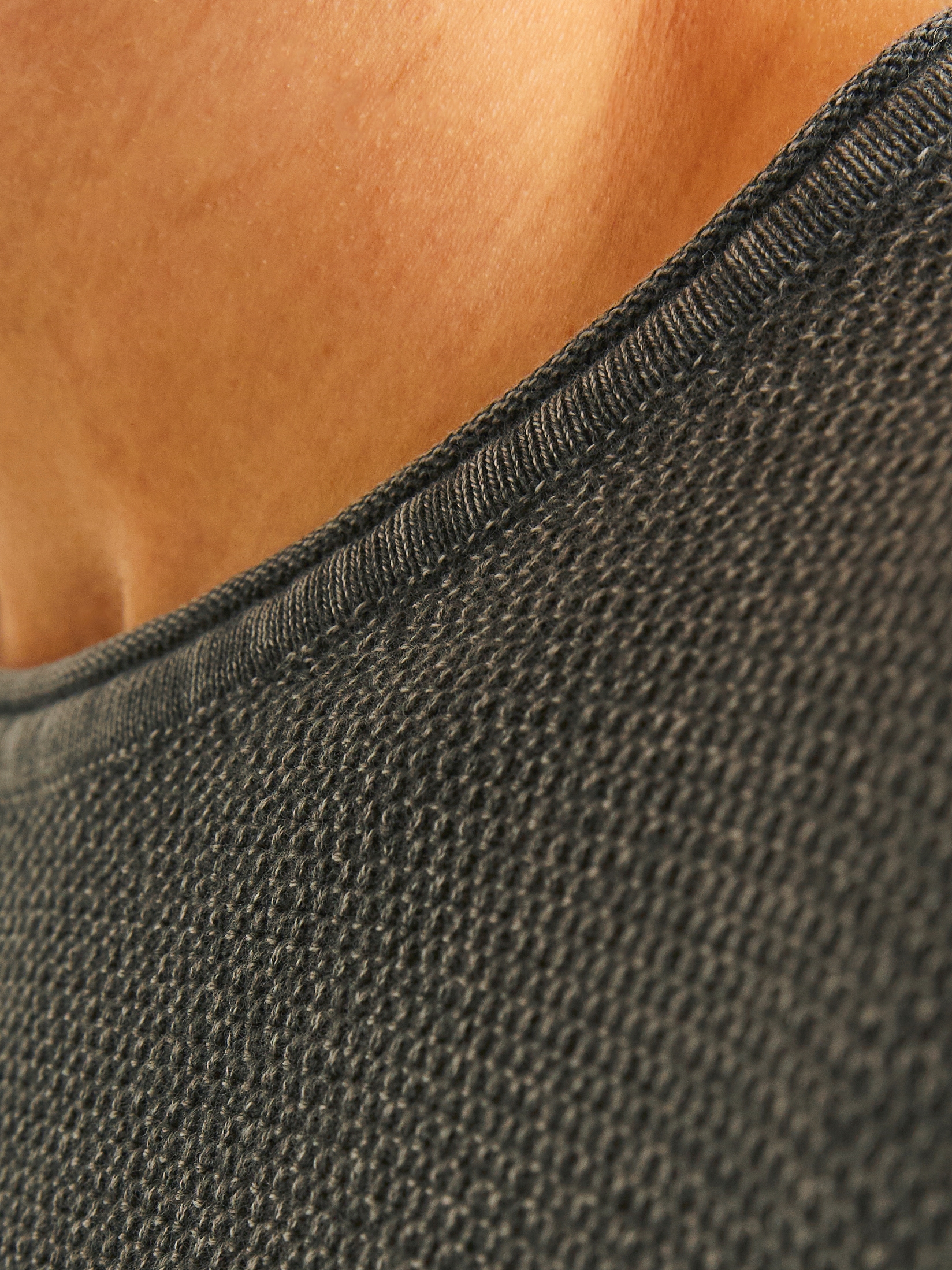 Jack & Jones Rundhalspullover »JJDEAN KNIT CREW NECK AW24« in gewaschener Optik