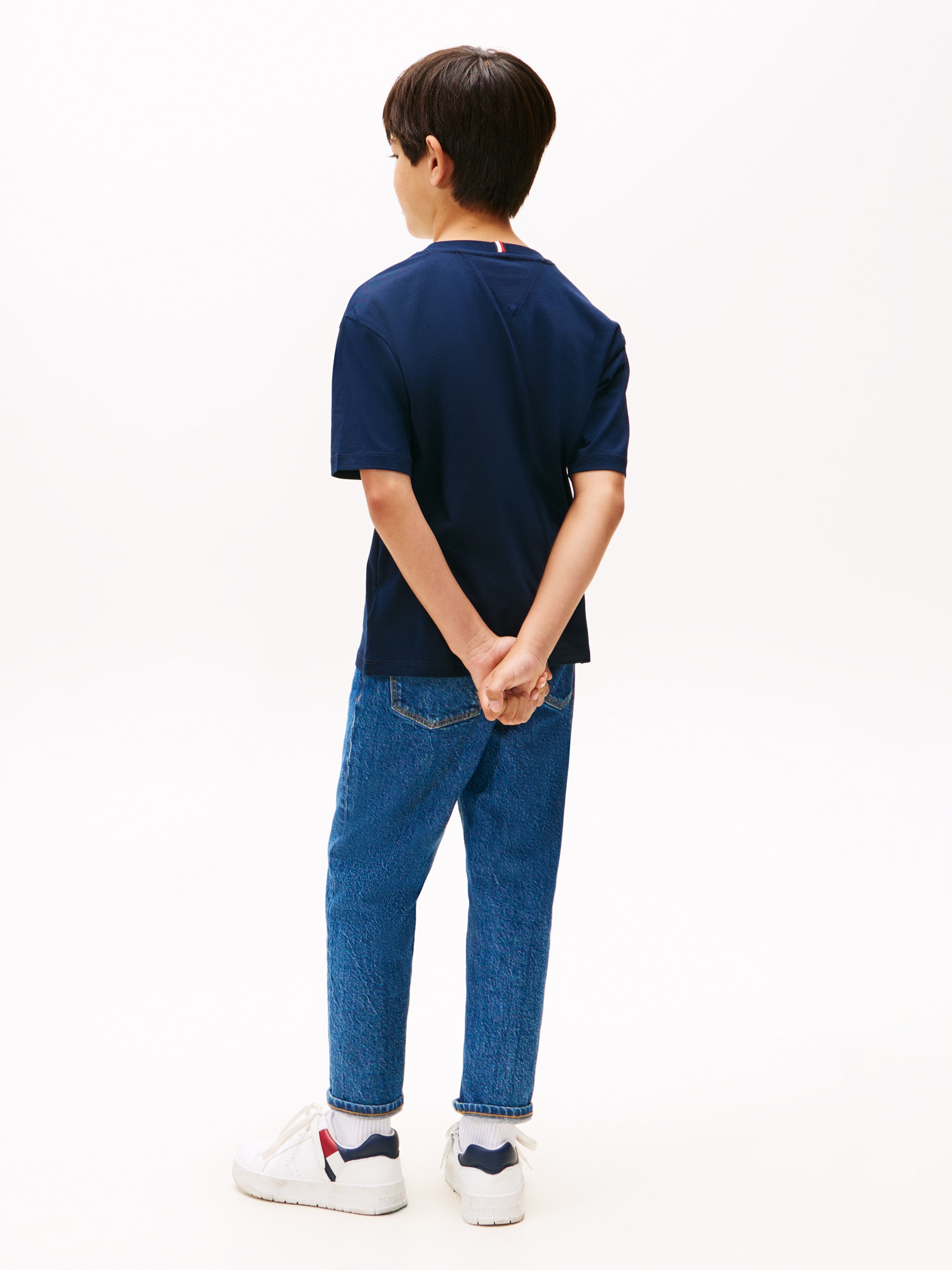 Tommy Hilfiger T-Shirt »ESSENTIAL ARCHIVE FIT TEE SS« Kinder bis 16 Jahre, Rundhals, Logostickerei