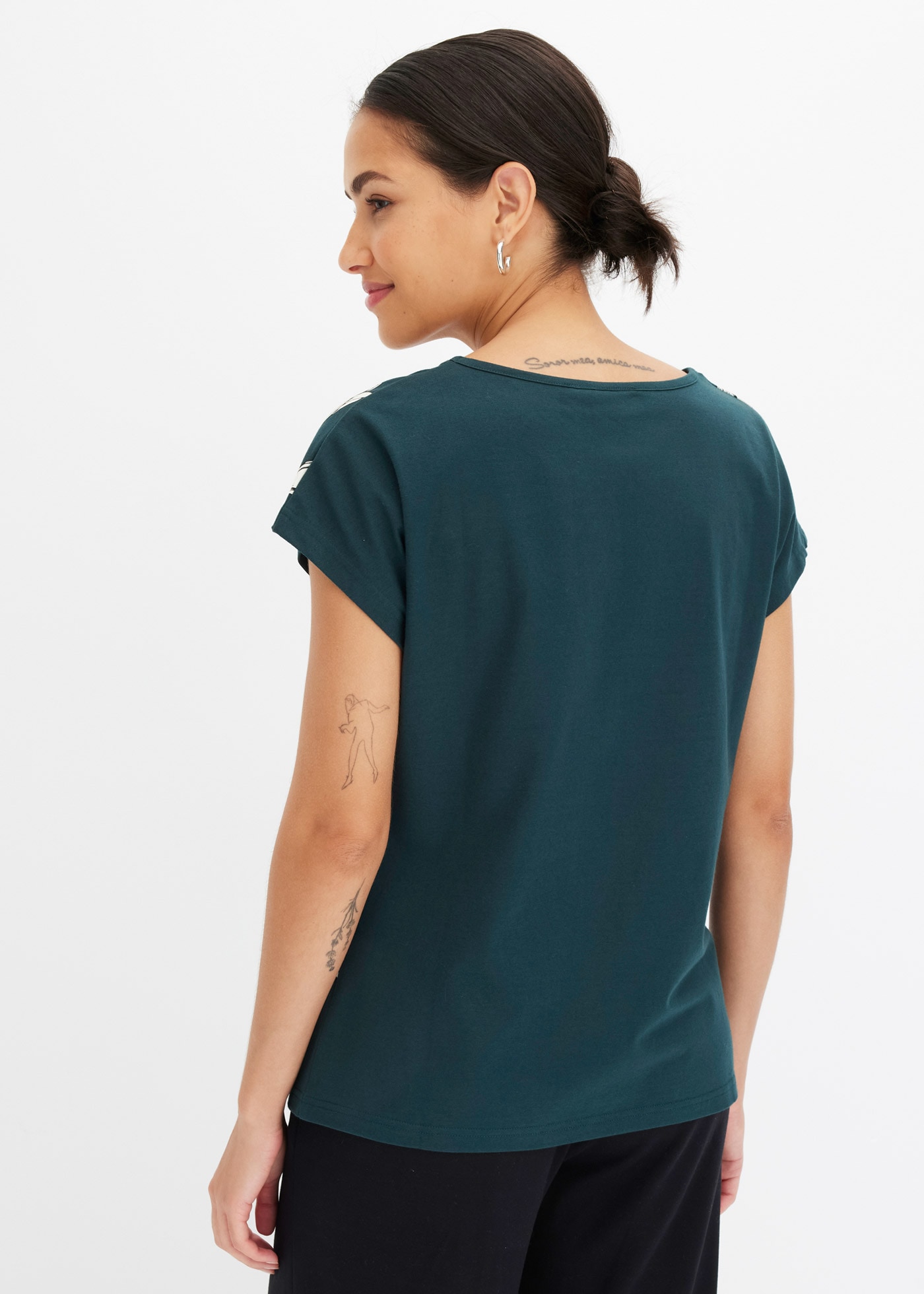 bonprix T-Shirt bequeme Passform, überschnittene Schultern, mit Blütenprint