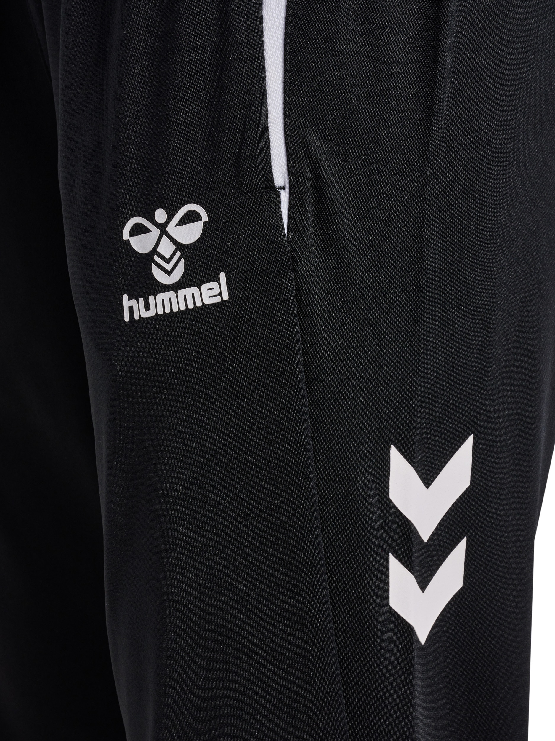 hummel Trainingshose »HMLLEAD 2.0 TRAINING PANTS WOMAN«  mit BEECOOL-Technologie, atmungsaktiv, schnelltrocknend