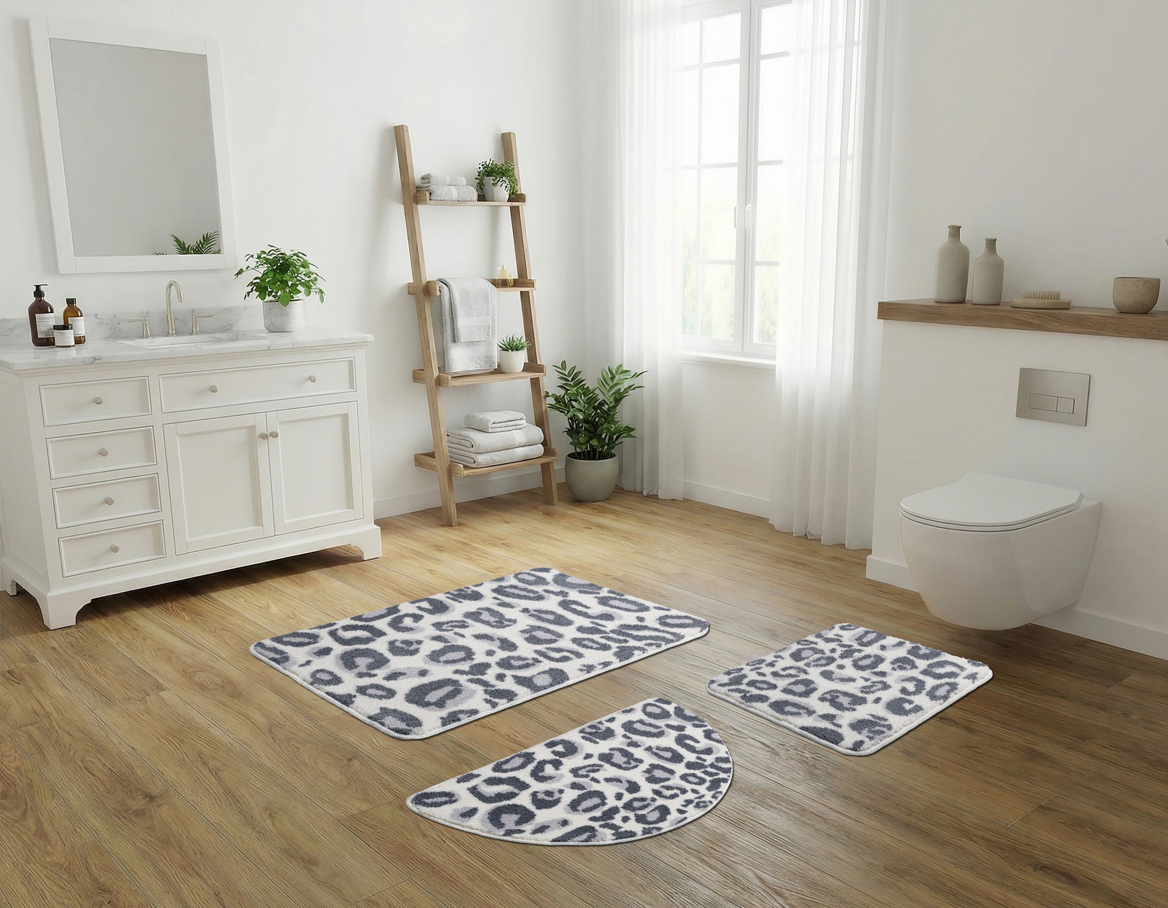 GOODproduct Badematte »Regona Leo, Badvorleger, Badezimmer Teppich, Duschvorleger« Höhe 10 mm rutschhemmend beschichtet fussbodenheizungsgeeignet | schnell trocknend Leoparden-Muster, Animal Print, modern