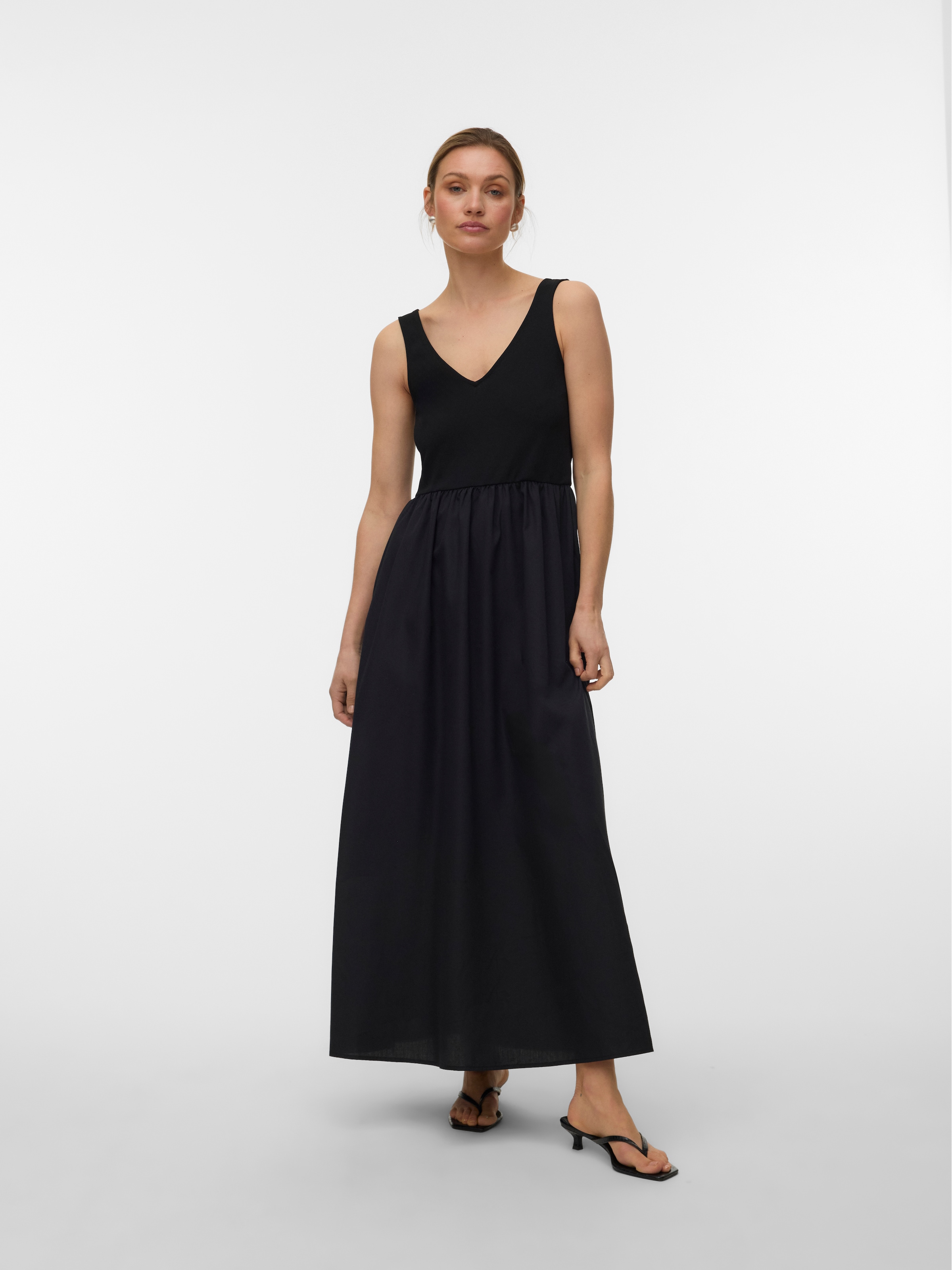 Vero Moda Robe à bretelles »VMVALLY SL LONG DRESS JRS NOOS« Mélange de matières, coupe ample, col en V