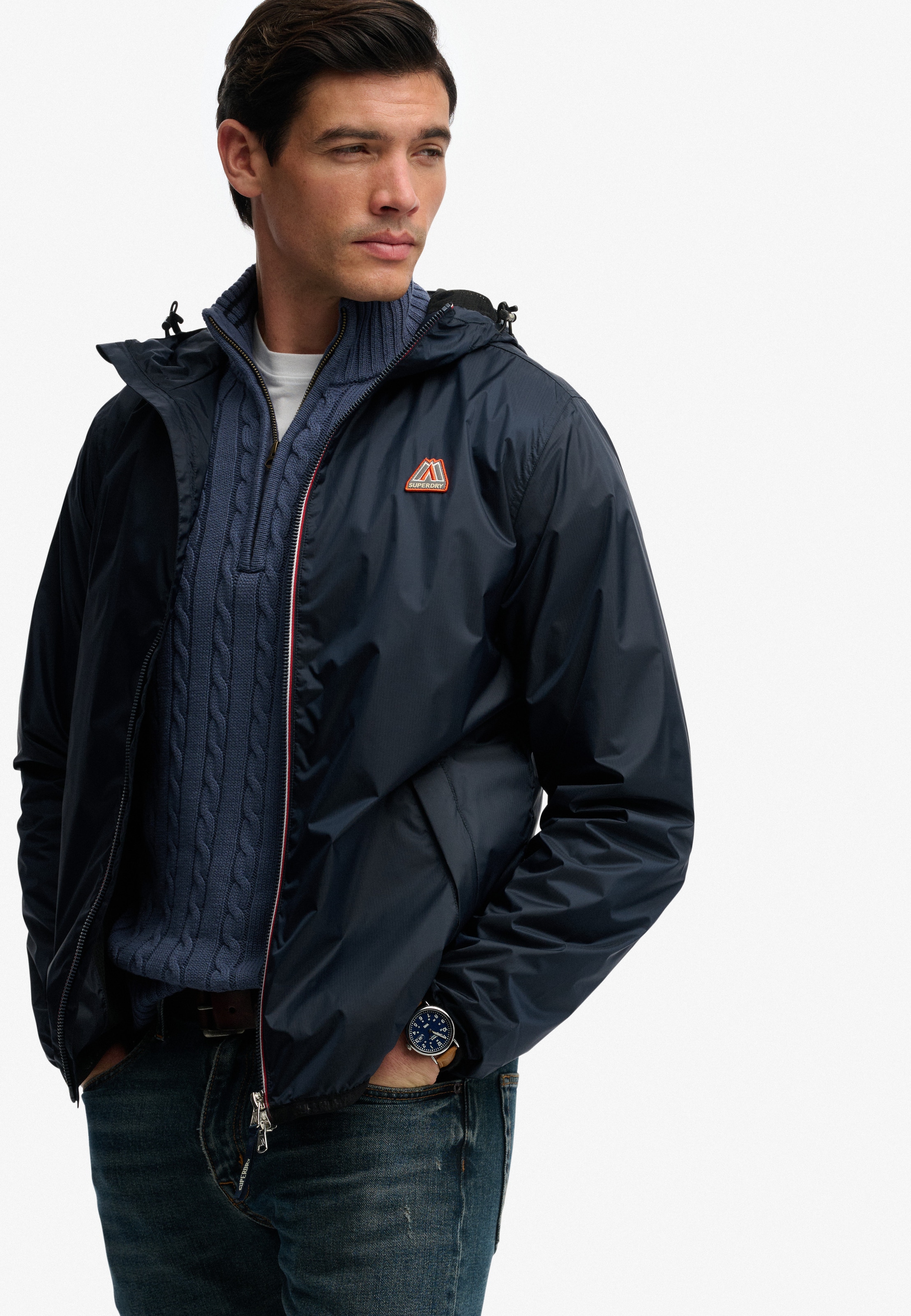 Superdry Coupe-vent »ESSENTIAL TRI WINDBREAKER JKT« mit Kapuze