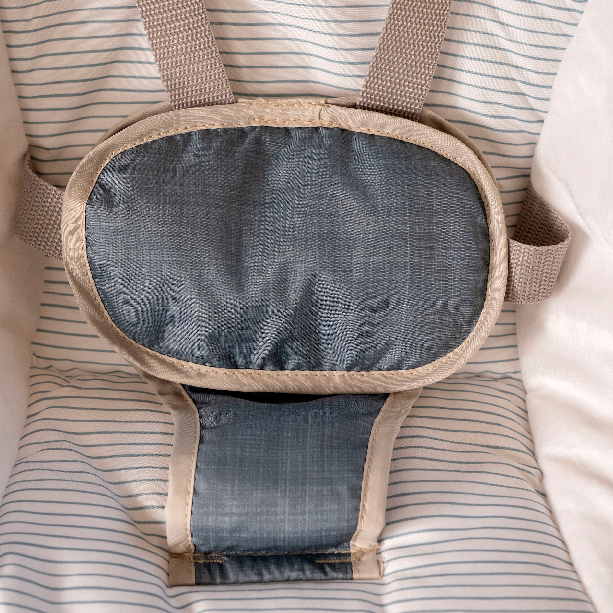 ingenuity Transat pour bébé »Swing 'n Go Portable Swing™ - Chambray« bis 9 kilos mit Melodien und Geräuschen