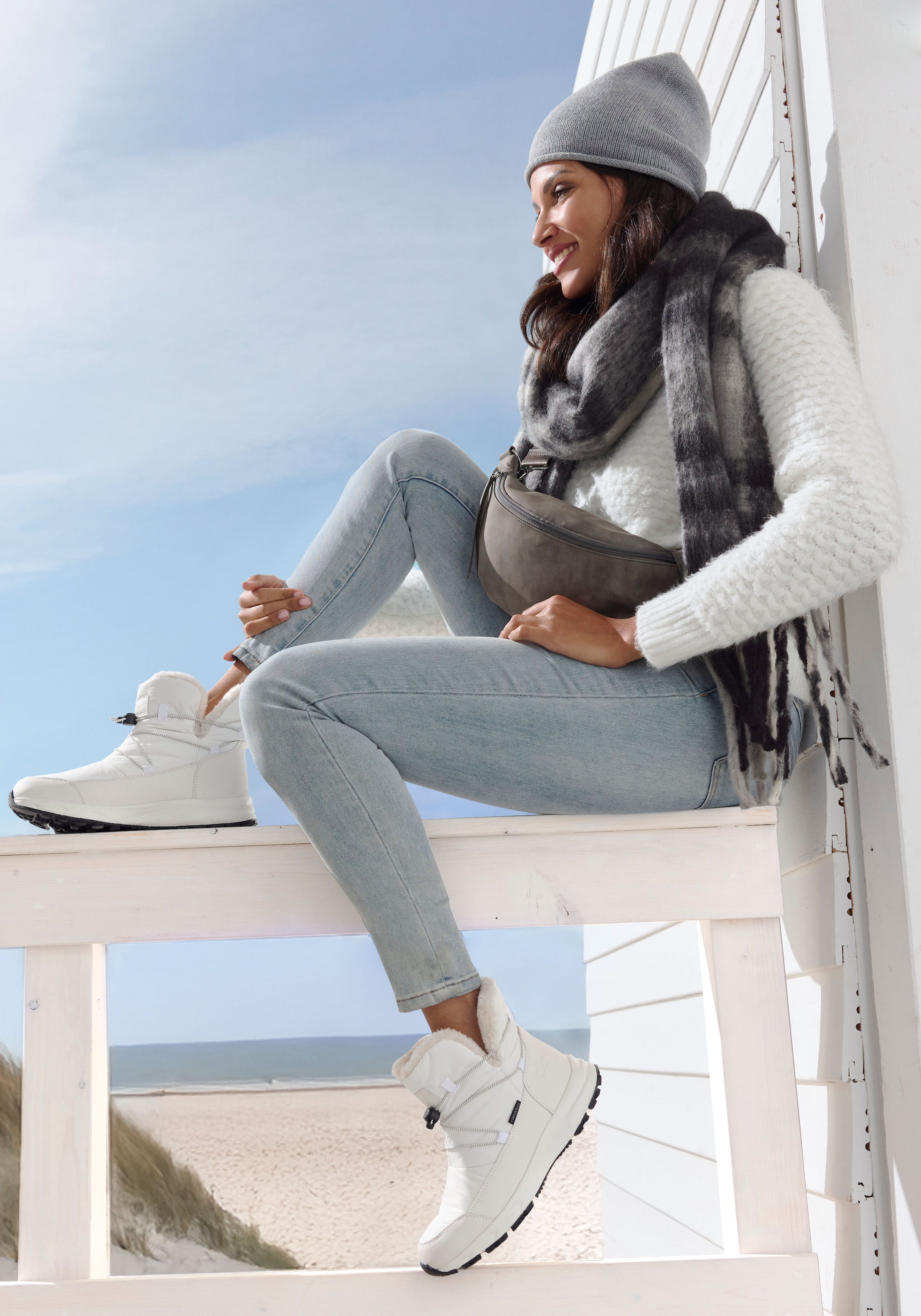 LASCANA Bottines »Outdoorstiefel, Winterstiefelette«  aus wasserabweisendem Material mit Warmfutter