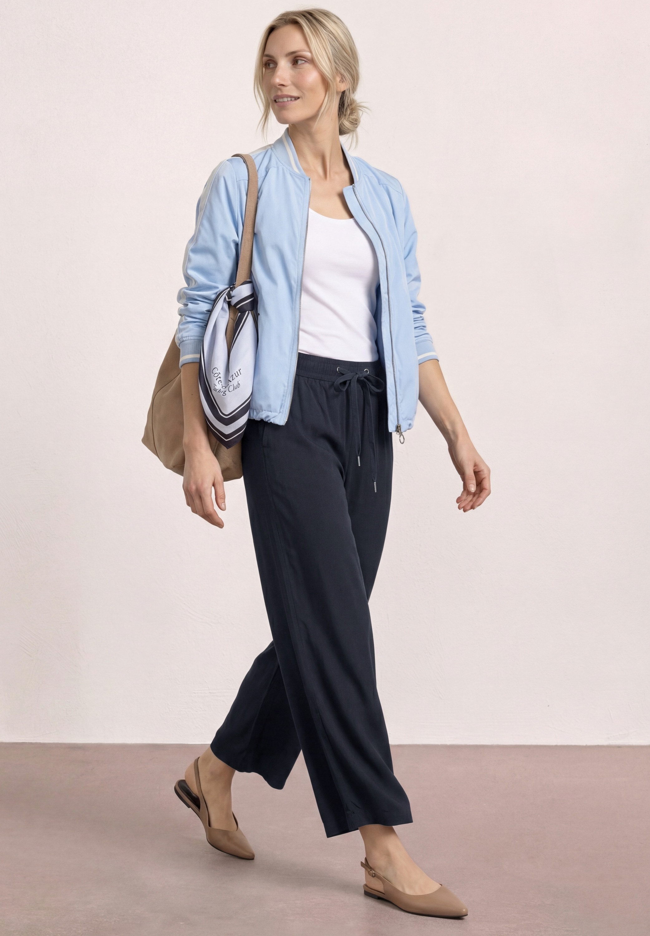 STREET ONE Pantalon en tissu »Style Emee«  Pantalon d'été 3/4 avec taille élastique et cordon de serrage