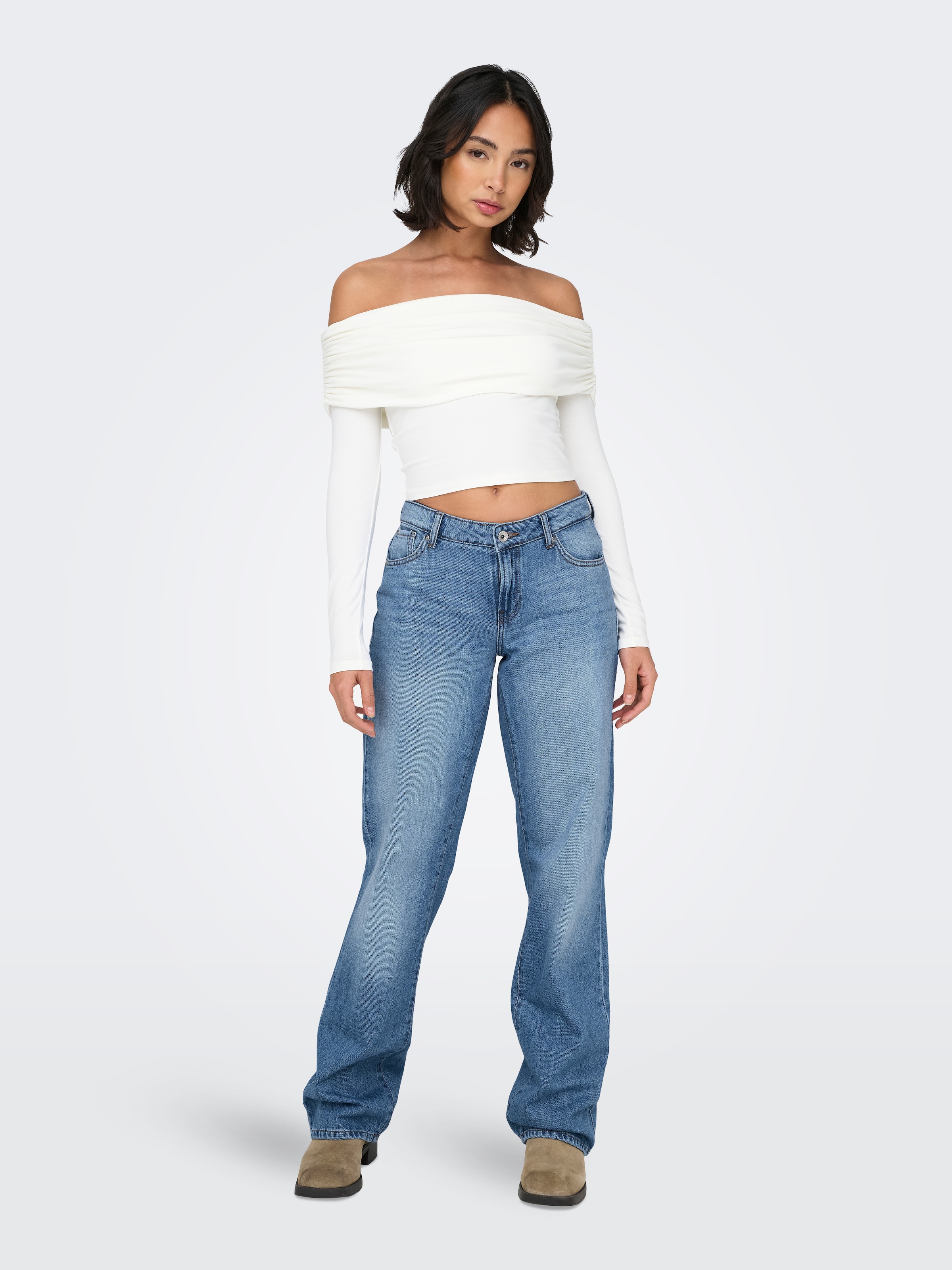 ONLY Jeans taille basse »ONLBRITNEY LOW STRAIGHT DNM AZG OS« Mittlere Waschung für einen gewaschenen und getragenen Denim-Look