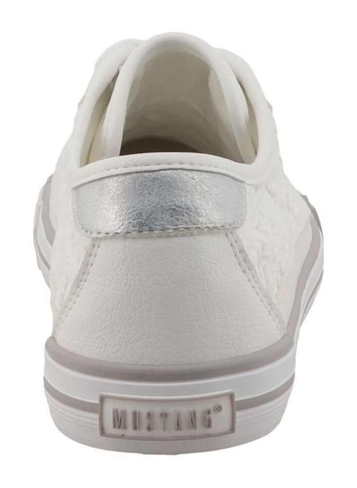 Mustang Shoes Sneakers »Winona«  chaussure de loisirs, chaussure basse, à lacets avec broderie macramé