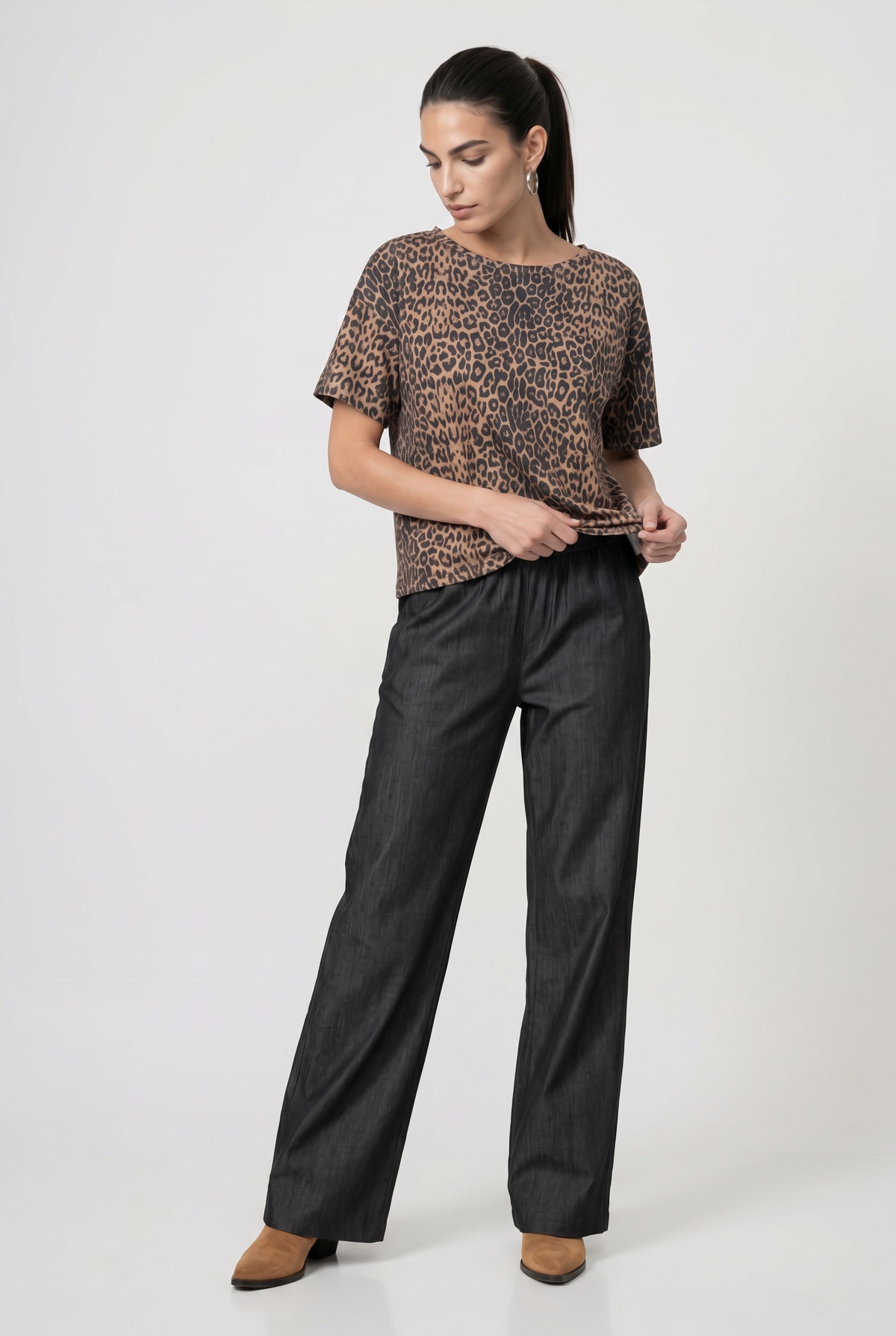 Monari T-Shirt »Shirt Leo allover« Rundhalsausschnitt, Kurzarm, Brusttasche, Leomuster