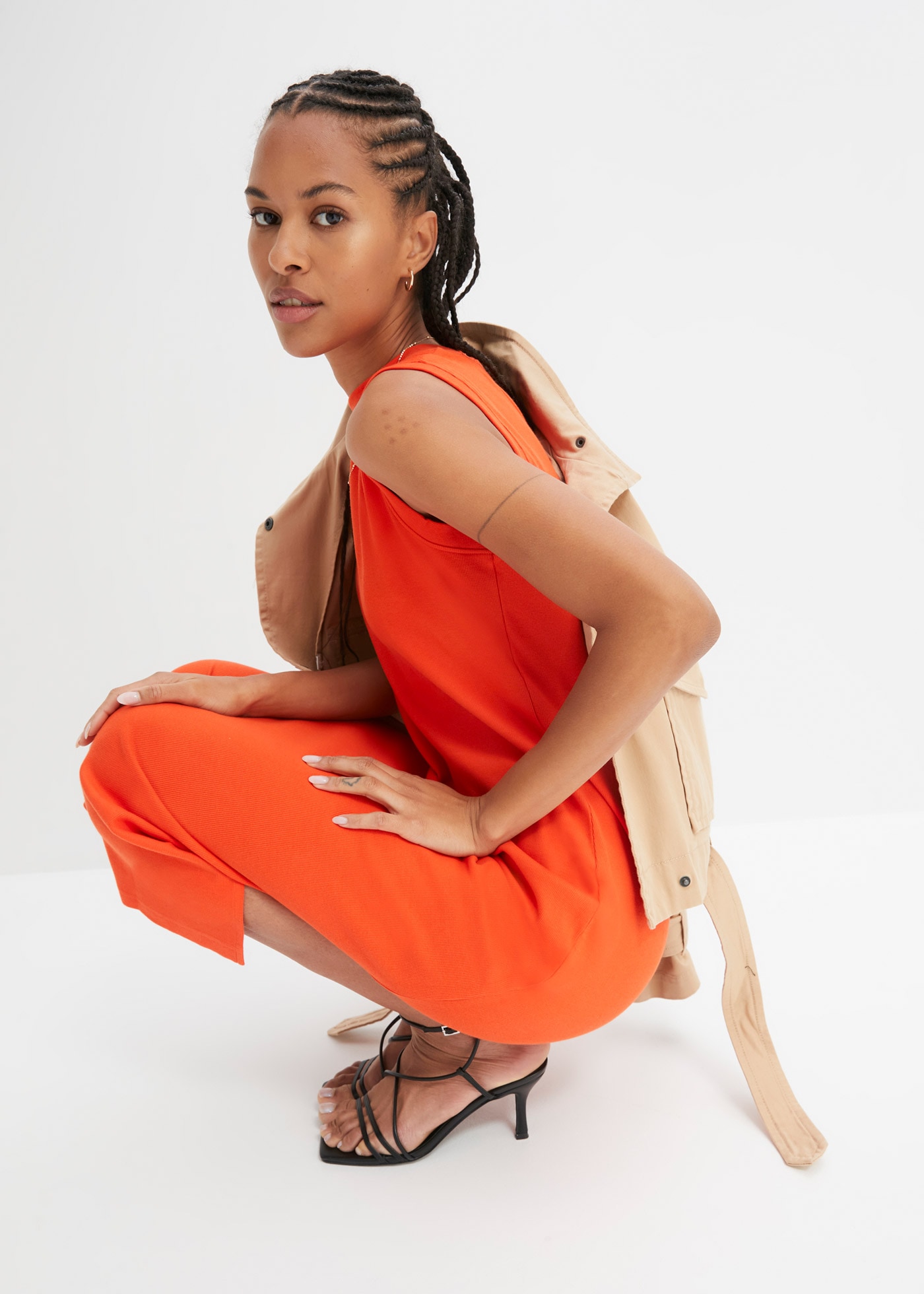 bonprix Robe en jersey aus Rippjersey, mit rundem geripptem Halsausschnitt, ohne Ärmel