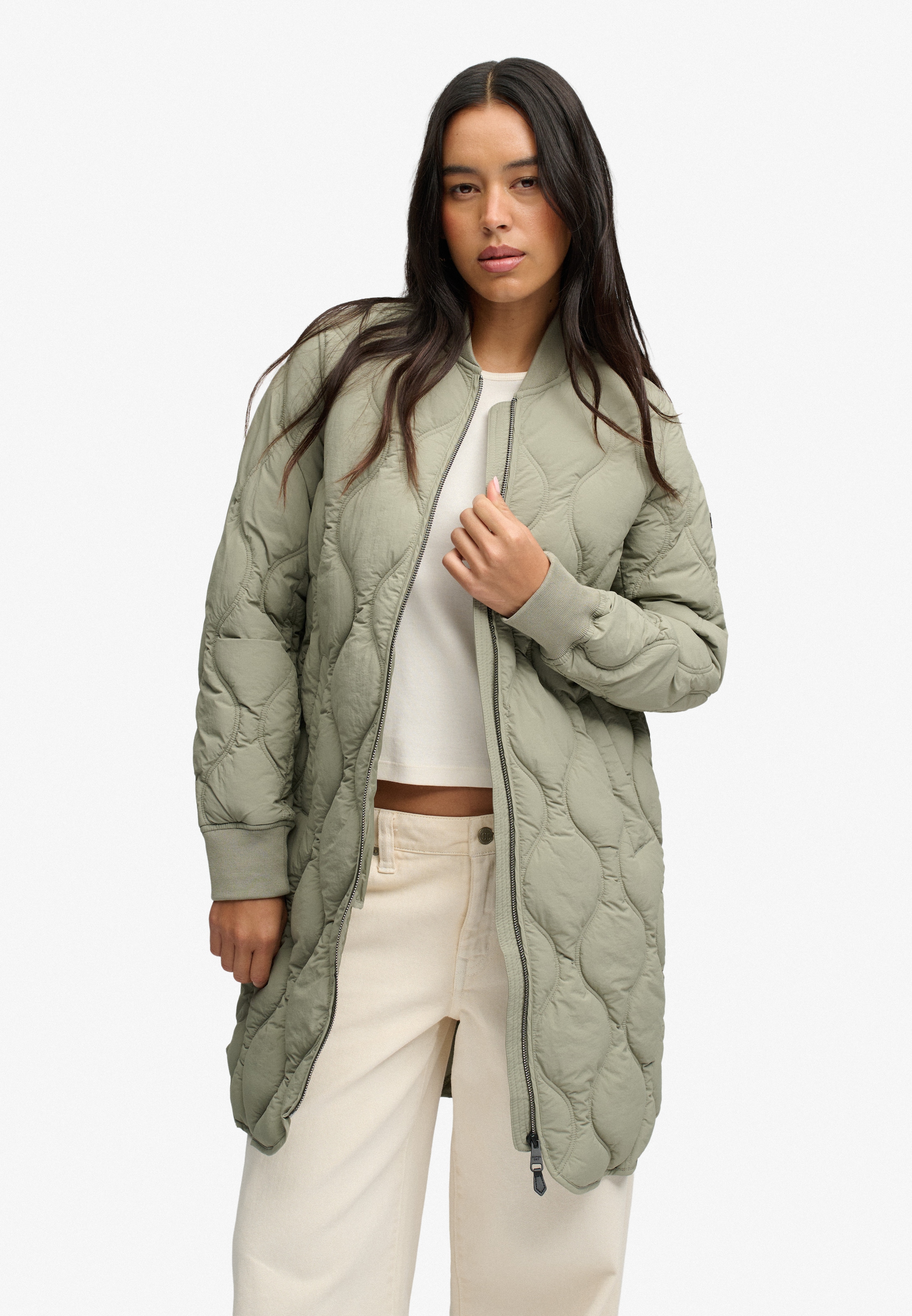 Superdry Veste matelassée »LONG ONION QUILT LINER JKT« avec dessus en nylon, coupe relax, facile d'entretien, uni