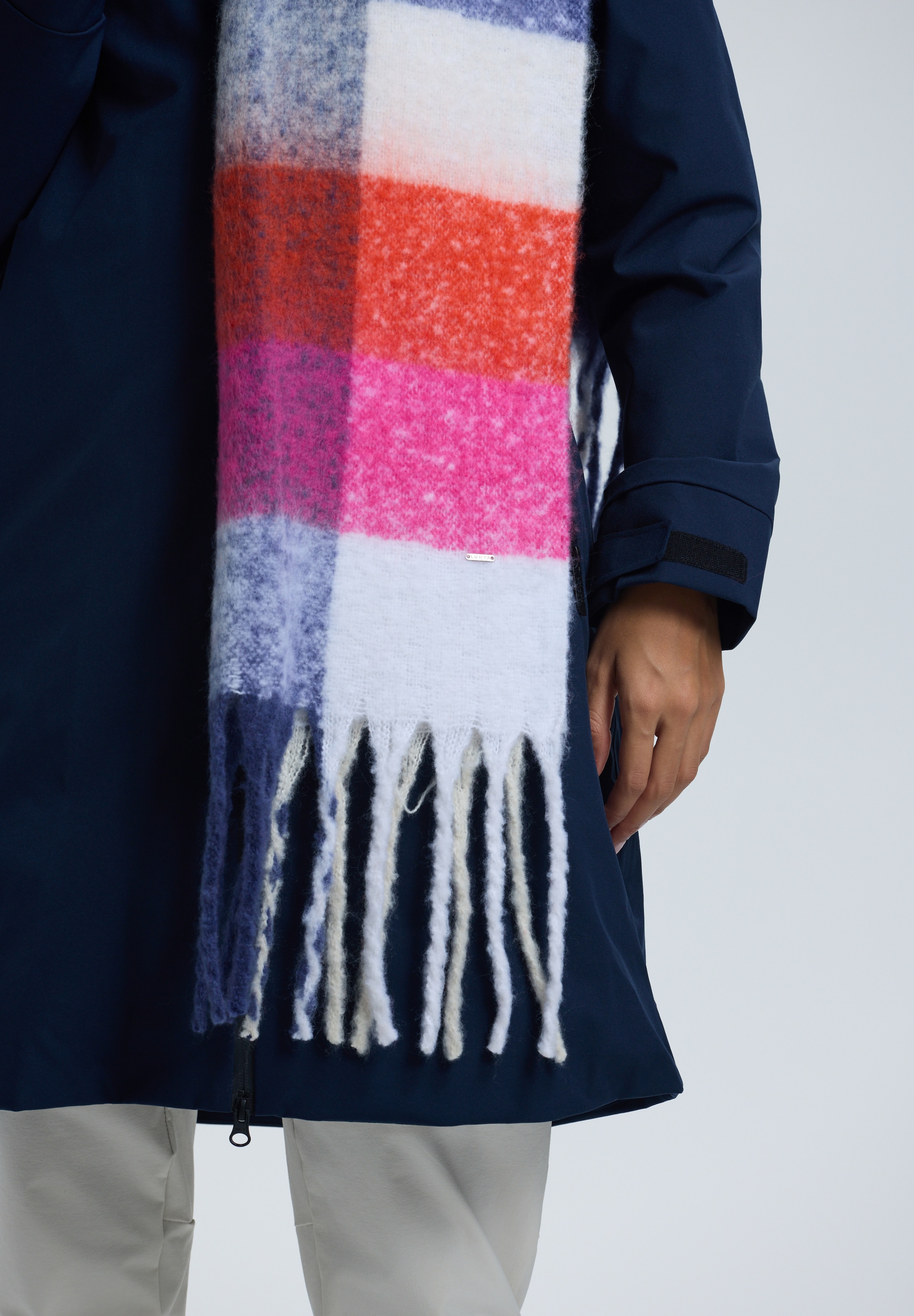 Luhta Écharpe »LUHTA NAANJOKI« 1 cuis für Erwachsene, mit Fransen, mit Logo-Label, sportlicher Stil