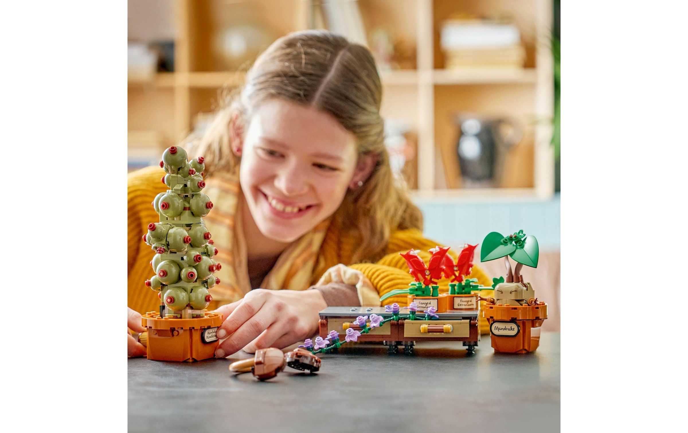 LEGO® Konstruktionsspielsteine »Schloss Hogwarts: Kräuterkunde-Pflanzen (76474), LEGO Harry Potter« Made in Europe