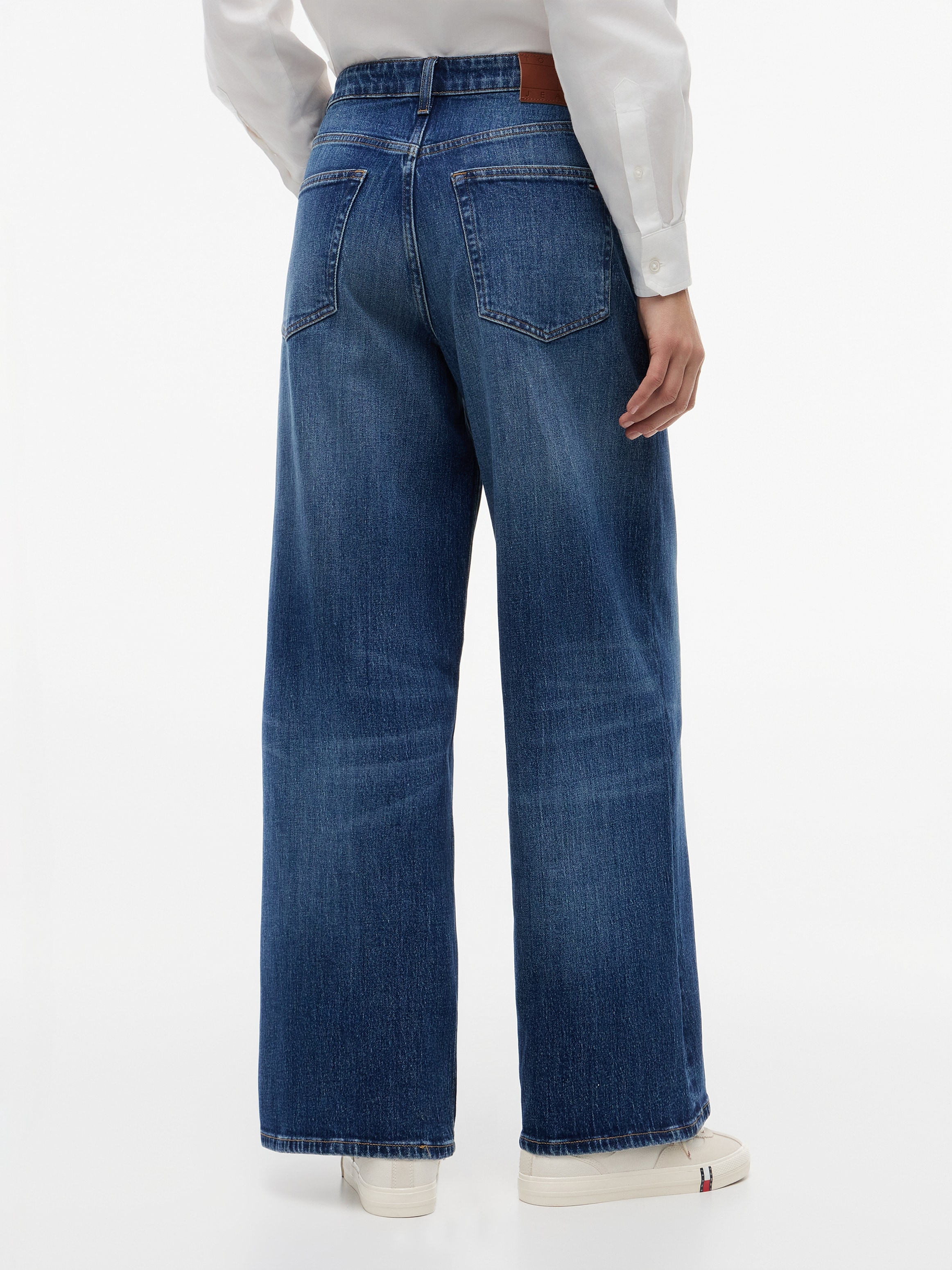Tommy Jeans Loose-fit-Jeans »CHARLIE MR LOOSE W« Denim mit Leinen, loose fit, teil-elastisches Bündchen