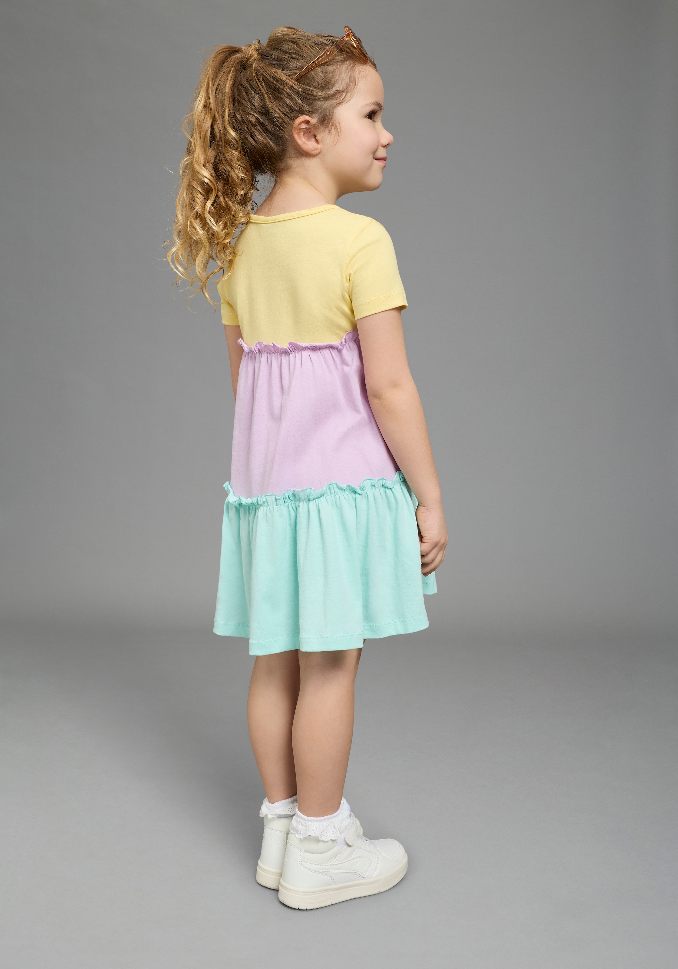 KIDSWORLD Robe en jersey »- Volantkleid für kleine Mädchen« festliche Anlässe,  kniefreie Länge,  verspielter Stil