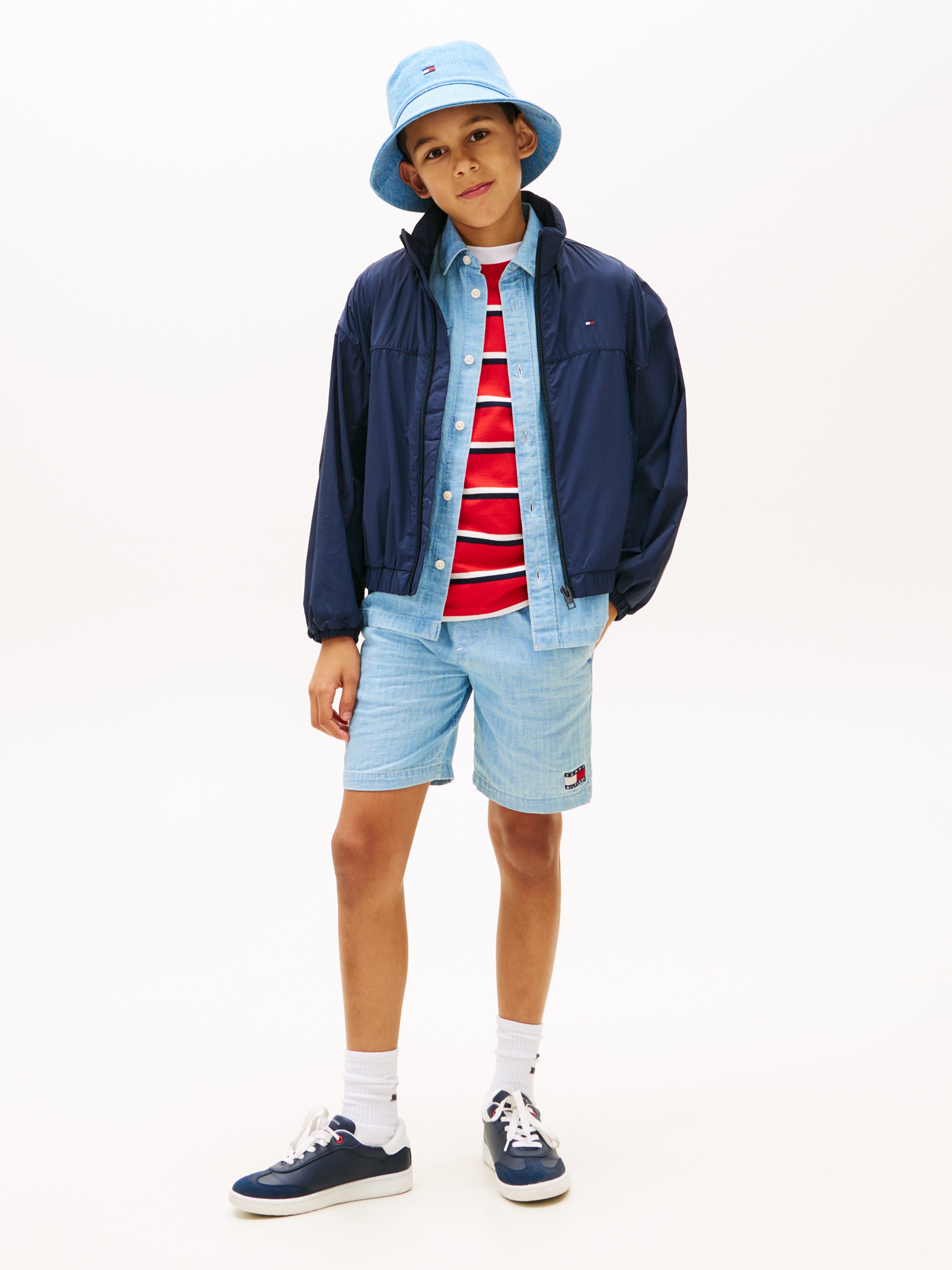 Tommy Hilfiger Short »WAVY FLAG HERRINGBONE SHORT«  enfants jusqu’à 16 ans, coupe décontractée