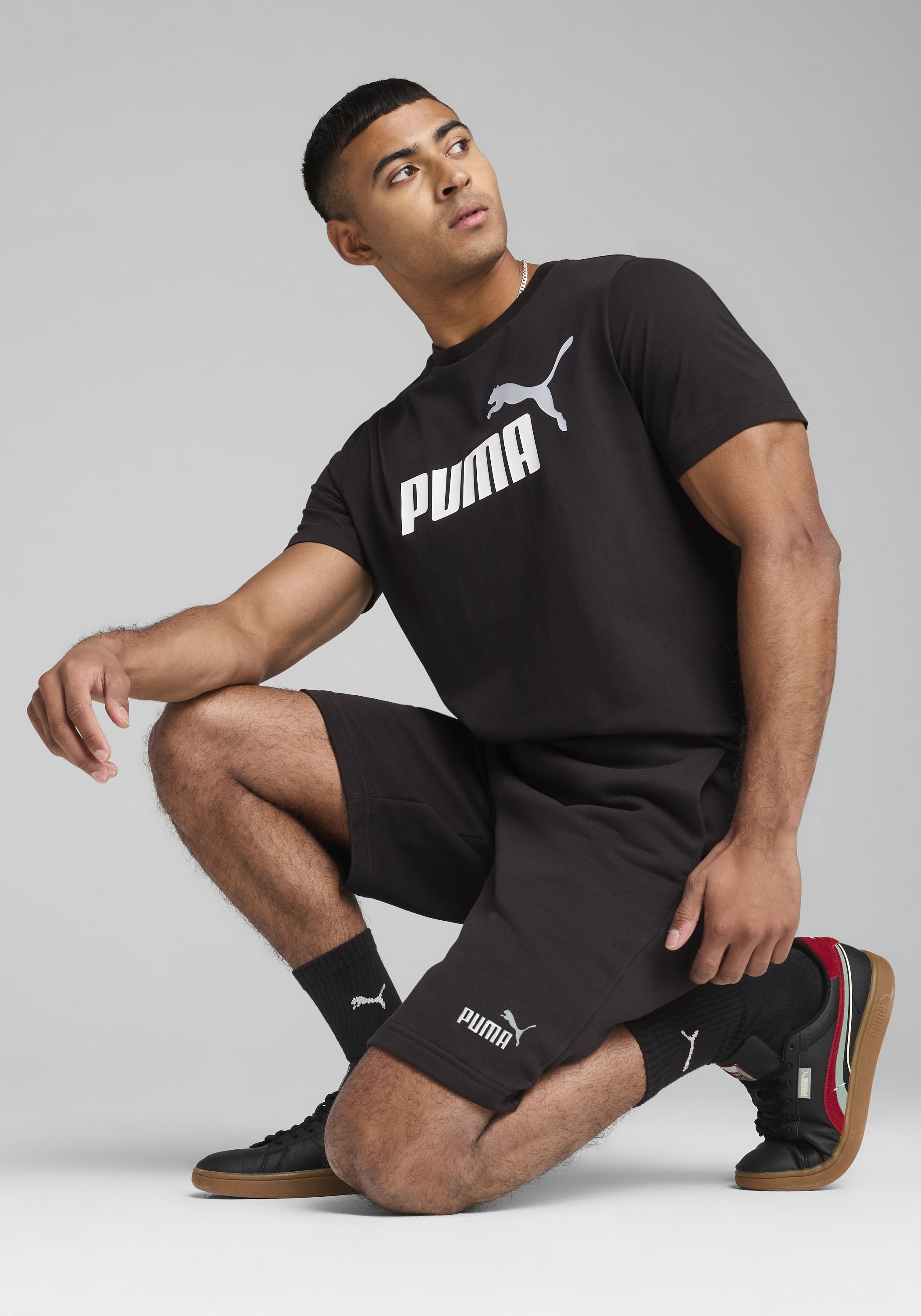 PUMA Trainingsshorts »ESS 2 COLOR NO. 1 LOGO SHORTS 10" TR«  sportlicher Look, mit Eingrifftaschen, Regular Fit