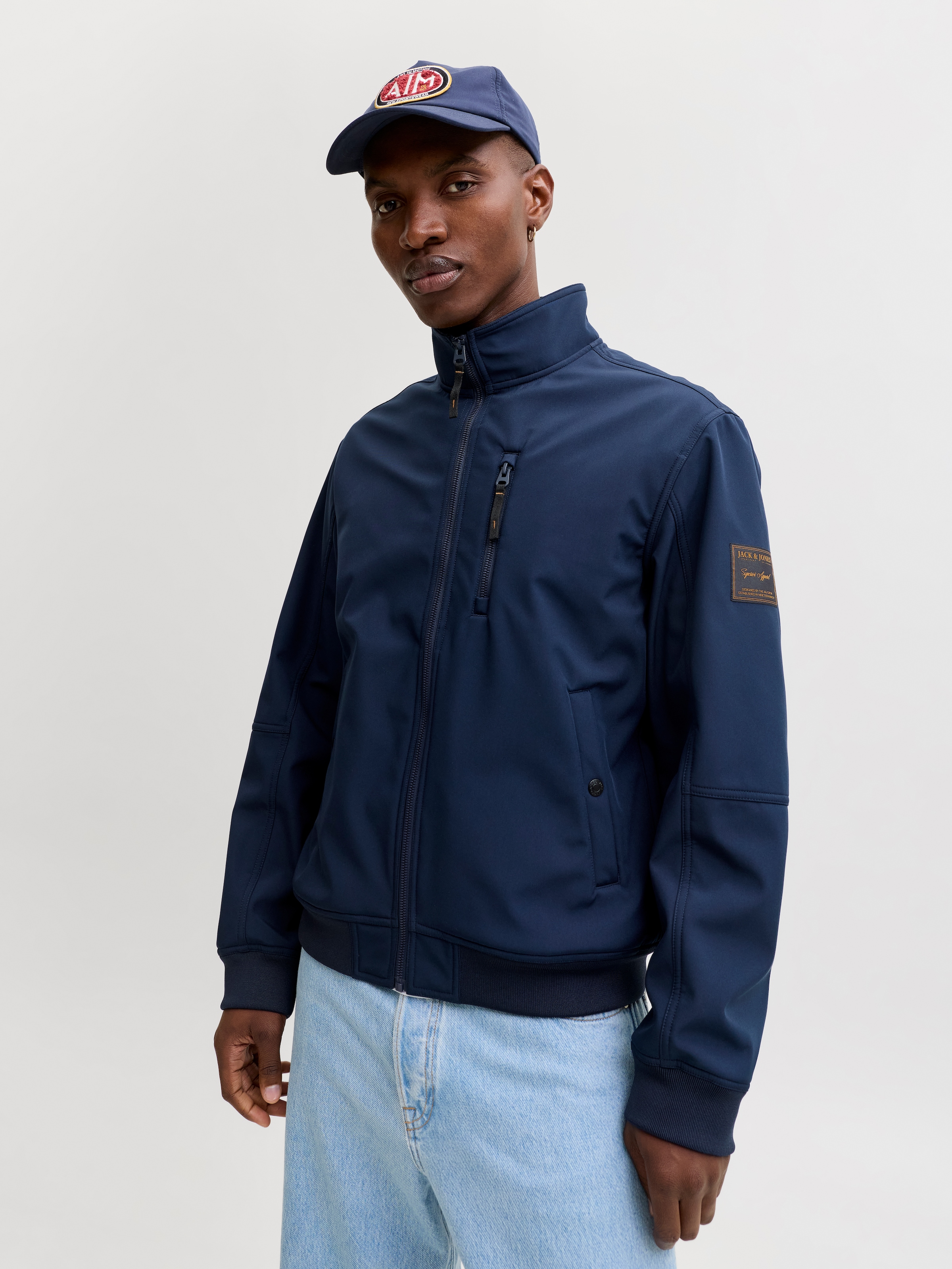 Jack & Jones Veste softshell »JJEPARKER SOFTSHELL BOMBER SN« mit Brust-Reissverschluss