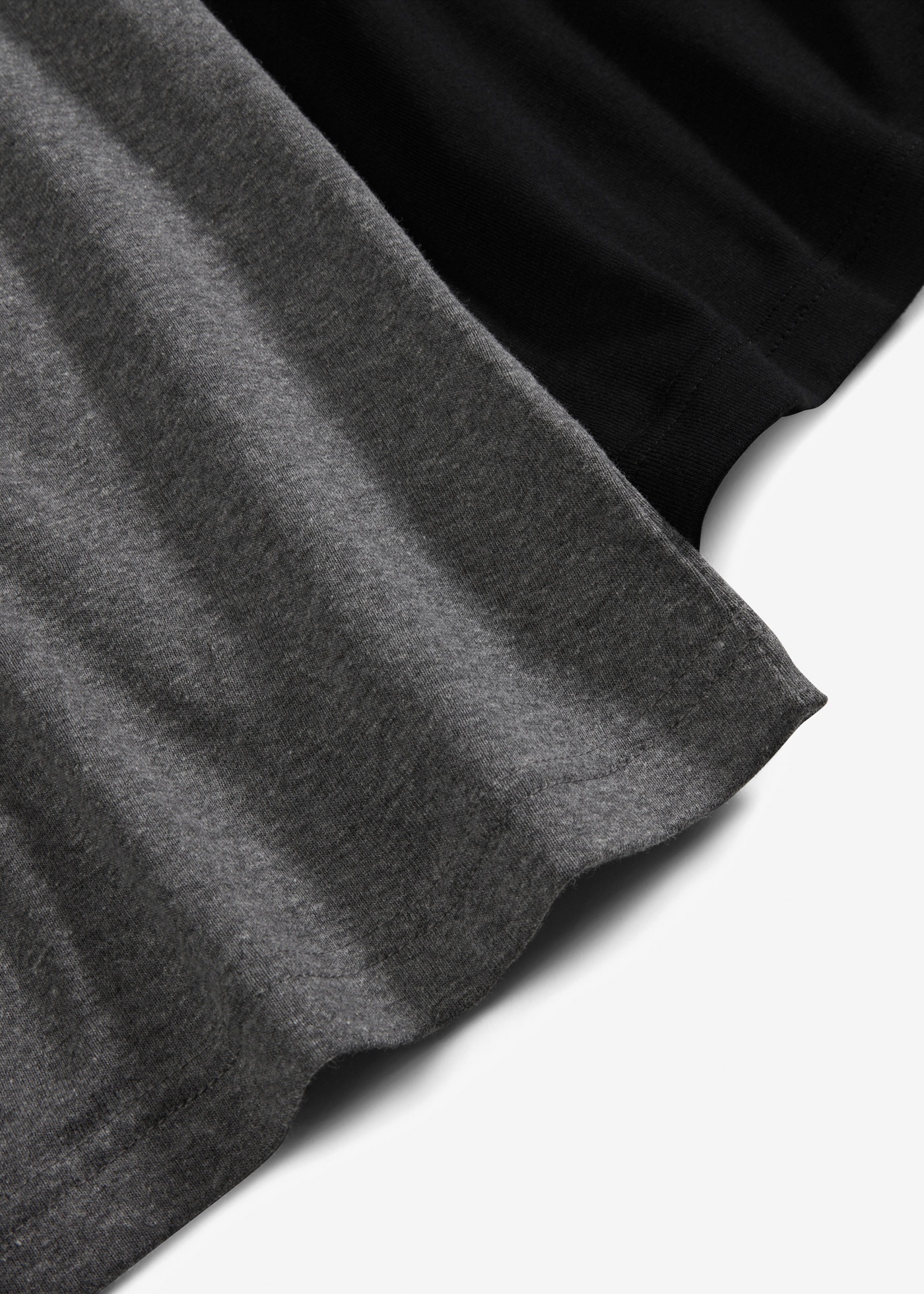 bonprix Top à bretelles spaghetti »Spaghettiträger-Top aus reiner Baumwolle, 2er Pack« Packung, 2, 2 cuis figurbetonte Slim-Fit-Passform, ärmelloses Design, in Rippware-Optik