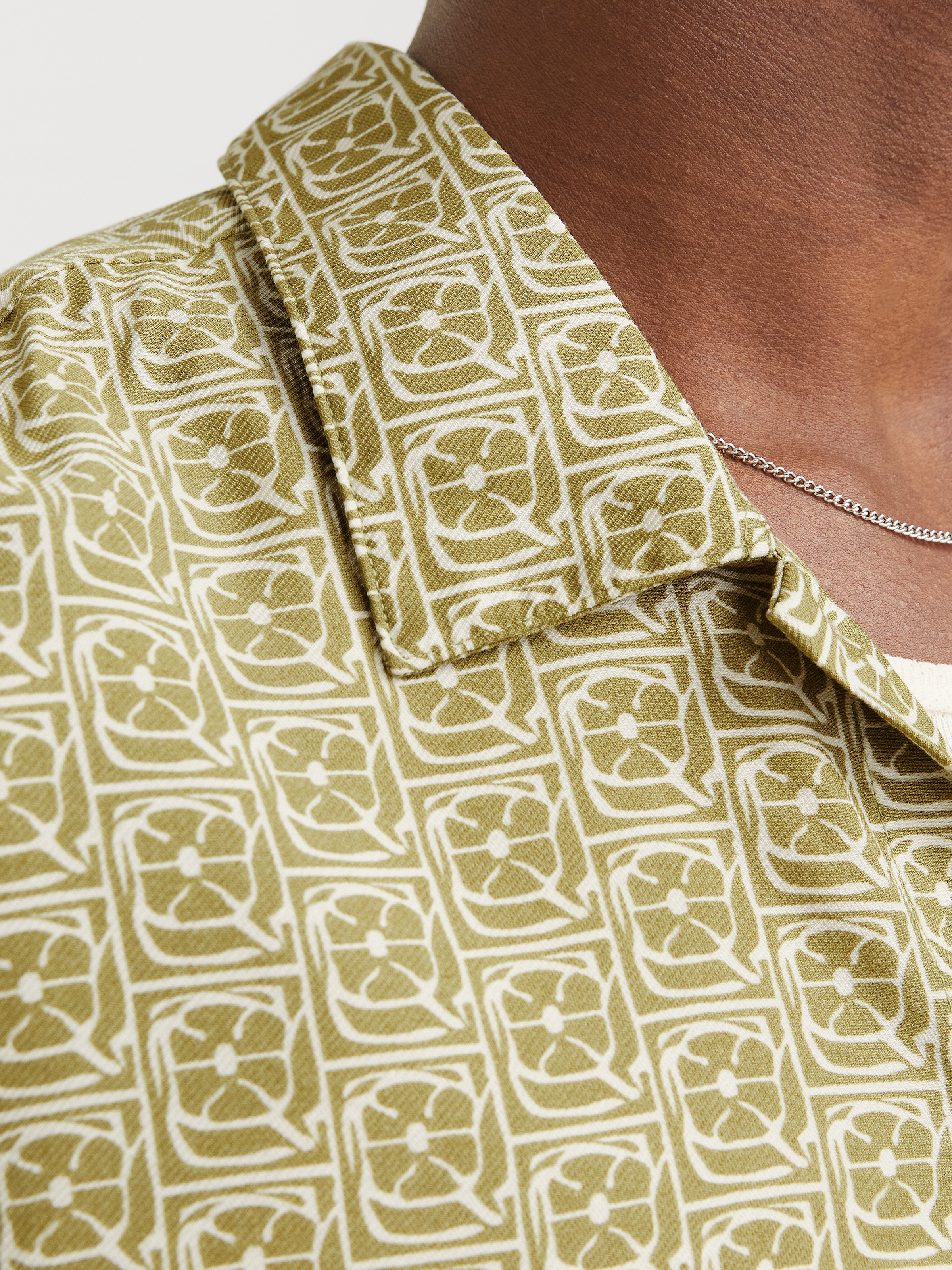 Jack & Jones Chemise à manches courtes »JORMARSHALL ISLINGTON AOP SHIRT SS SN«