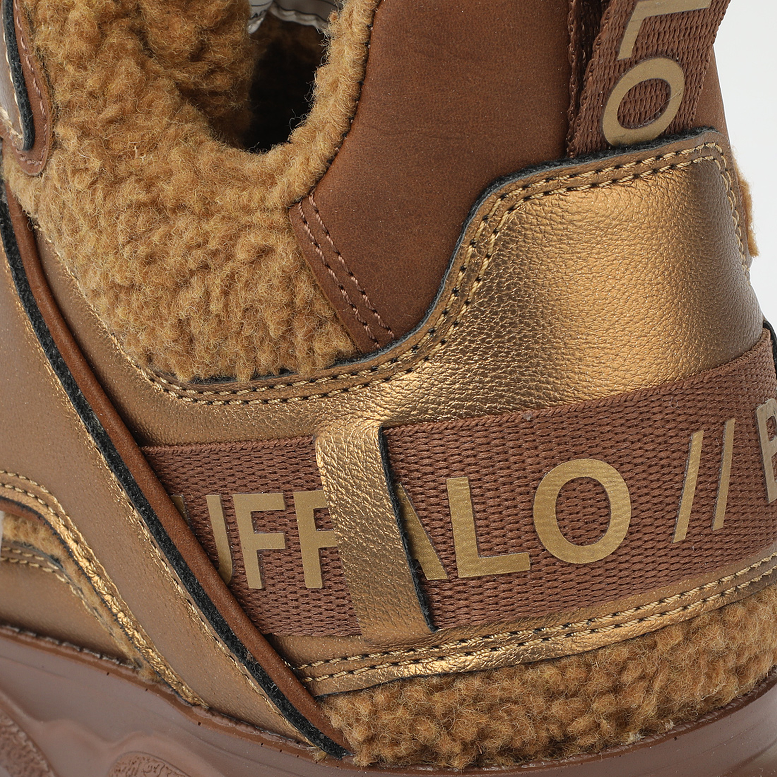 Buffalo Plateausneaker »CLD CHAI WARM«  Schnürschuh, Halbschuh, Freizeitsneaker mit Fellimitat-Besatz