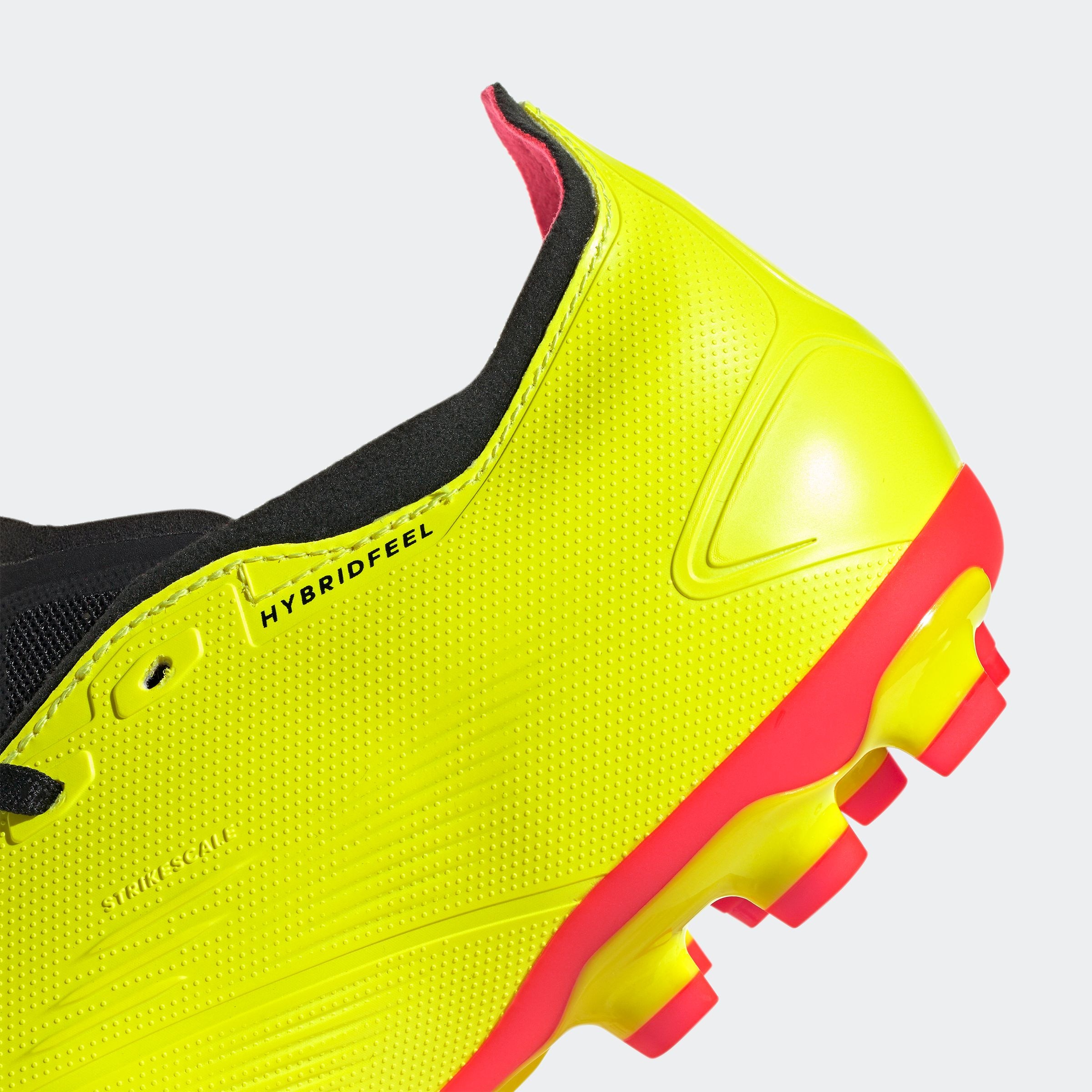 adidas Performance Chaussure de football »PREDATOR LEAGUE 2G/3G AG«