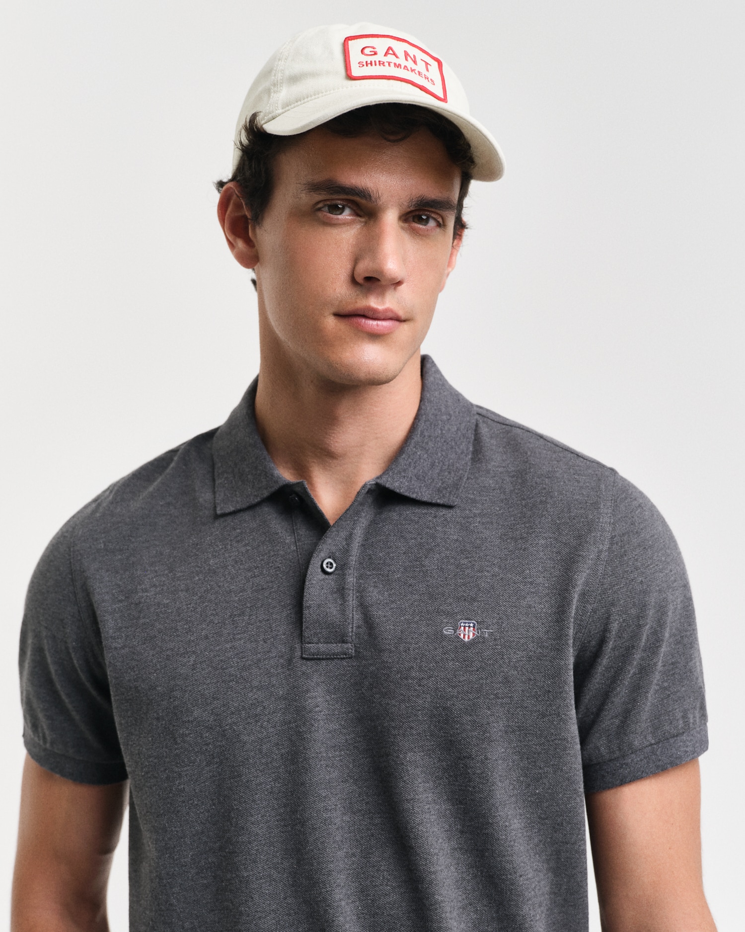 Gant Polo »REG SHIELD SS PIQUE POLO« mit Logo und Flachstrickkragen 100% Baumwolle Pique