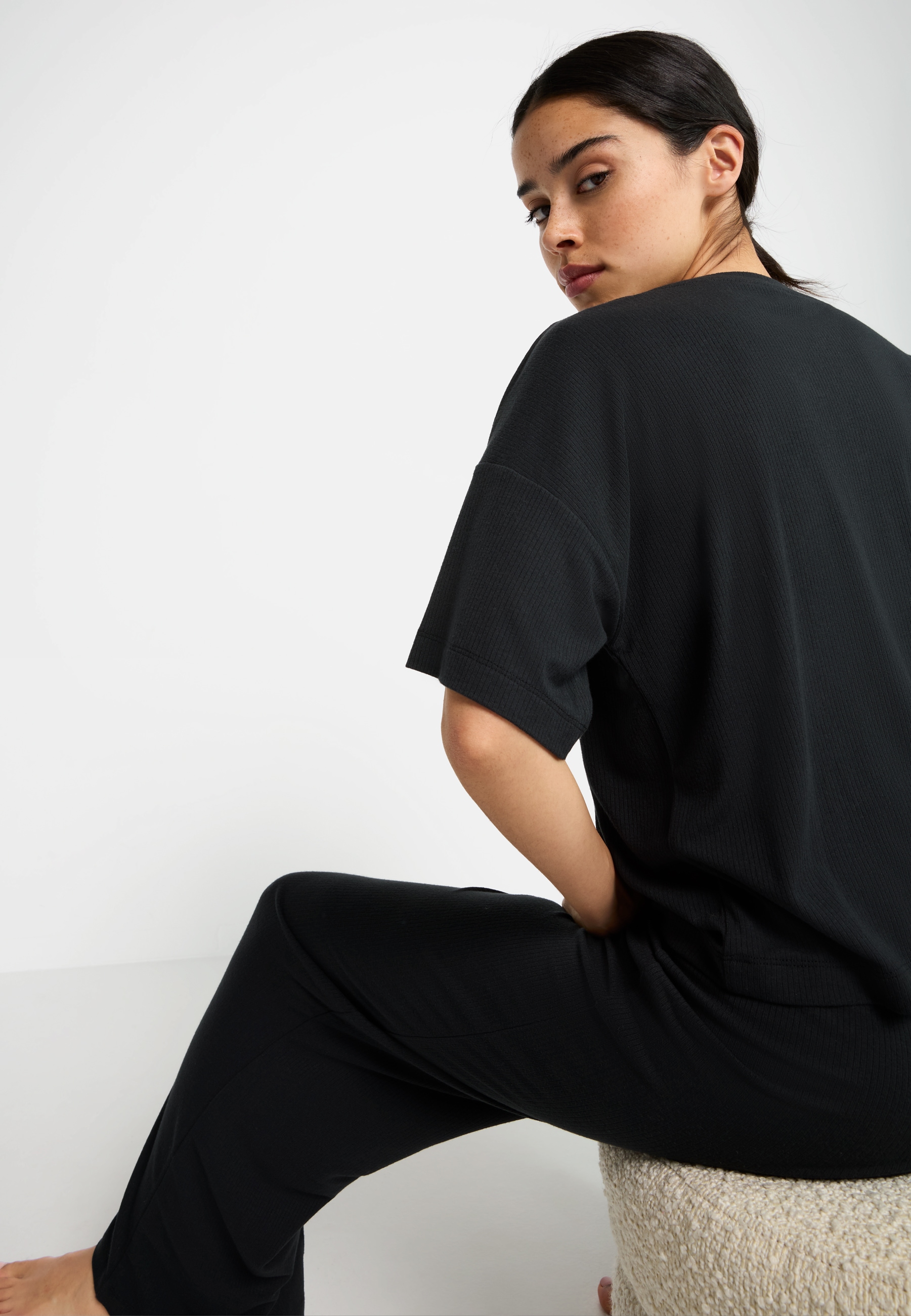 LSCN by LASCANA Pyjama Set, 2-teilig, 2 Stk. mit kleiner Zierknopfleiste an der Hose